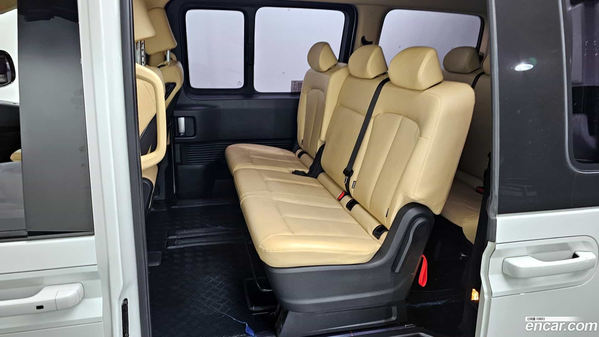 Staria Hyundai 2023.1-OPTION-015