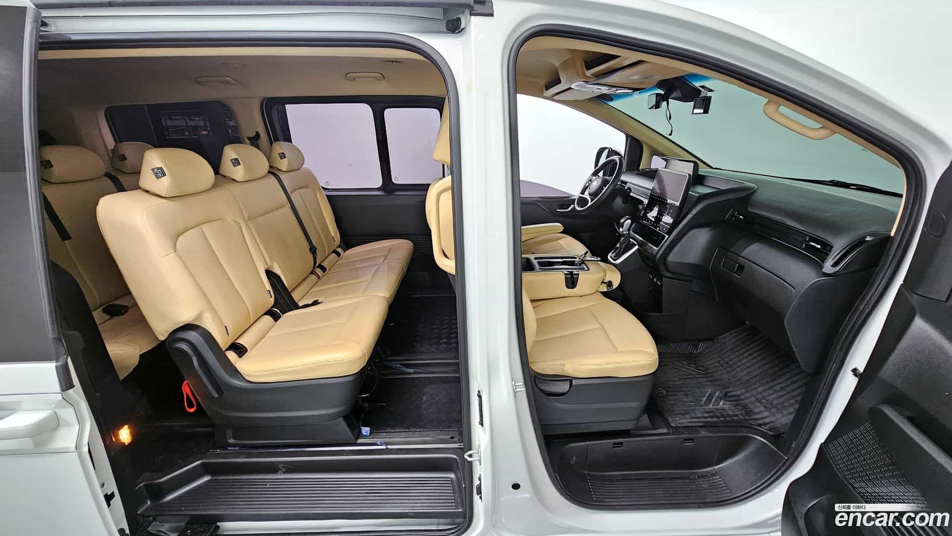 Staria Hyundai 2023.1-OPTION-016