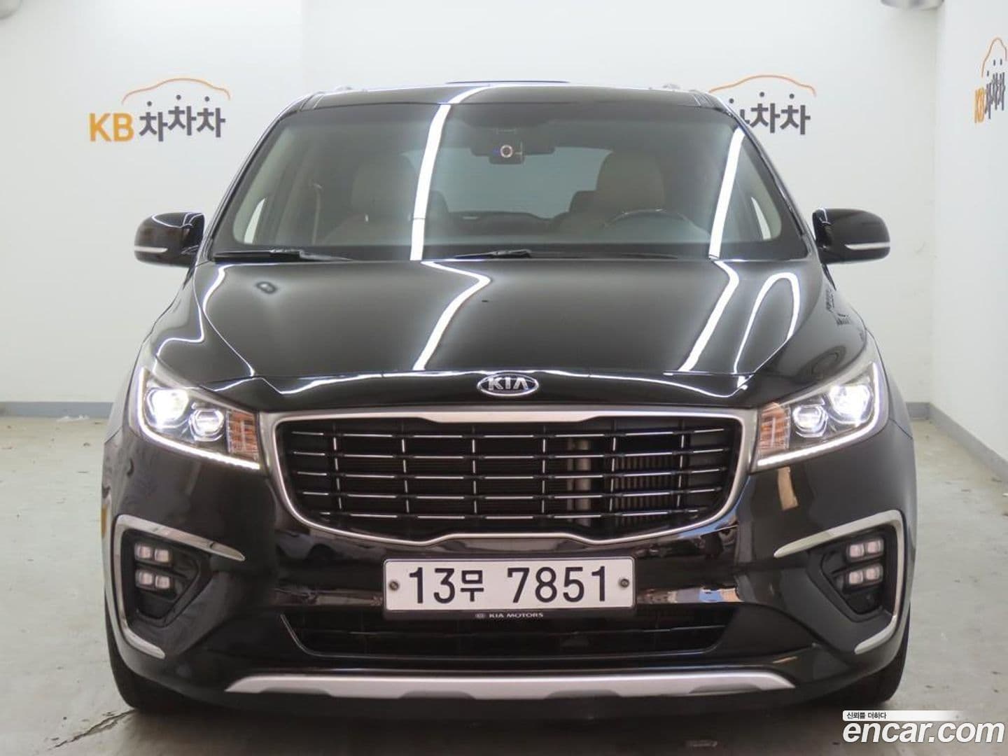 Main__Slider__Photo:Canival Kia 2018.5-0