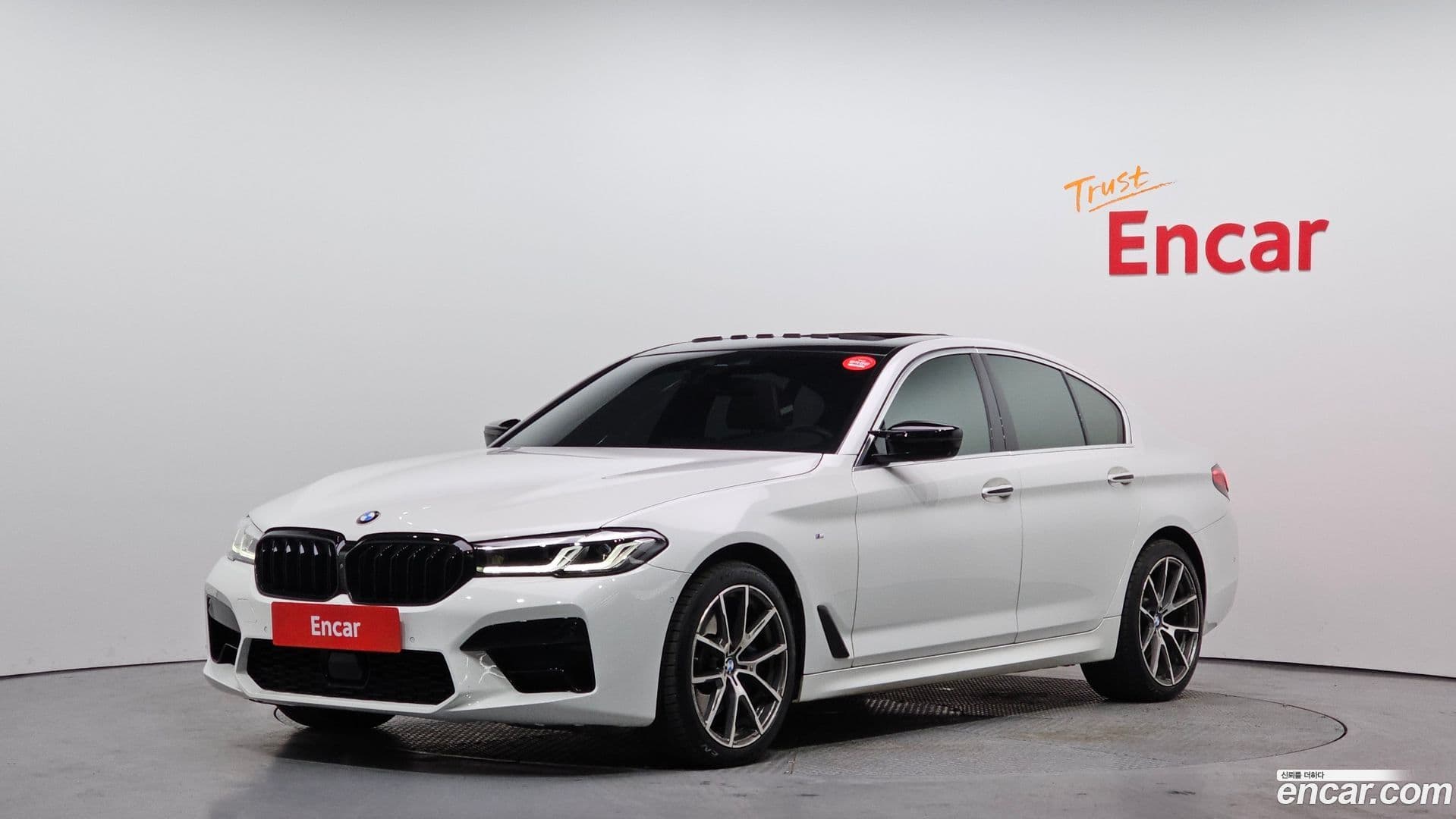 Main__Slider__Photo:5-Series BMW 2017.11-0