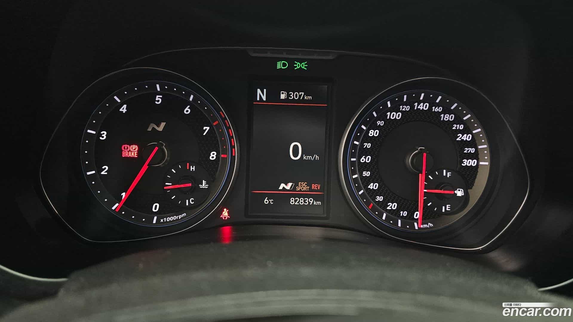 Veloster Hyundai 2021.8-INNER-008