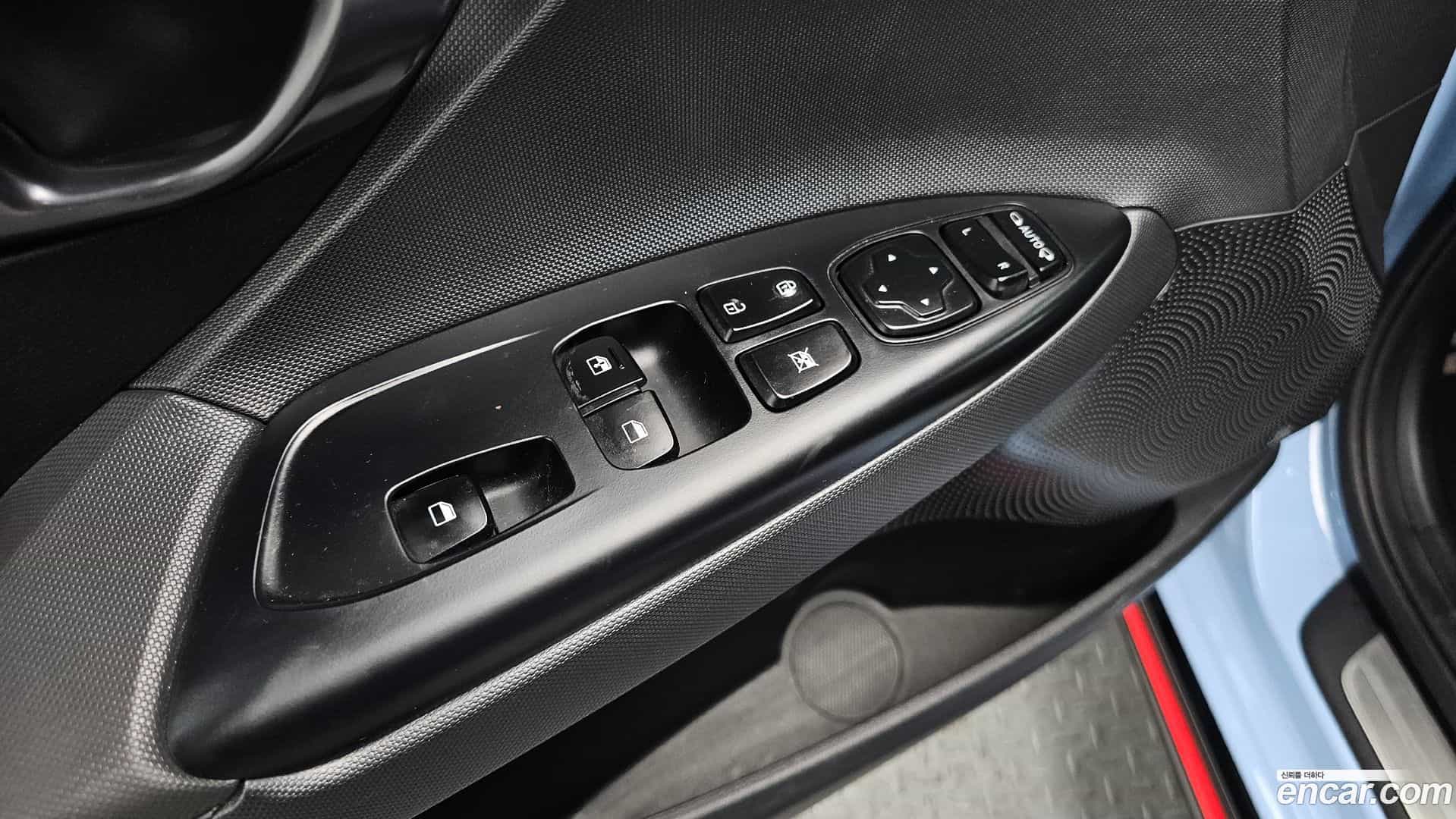 Veloster Hyundai 2021.8-OPTION-021