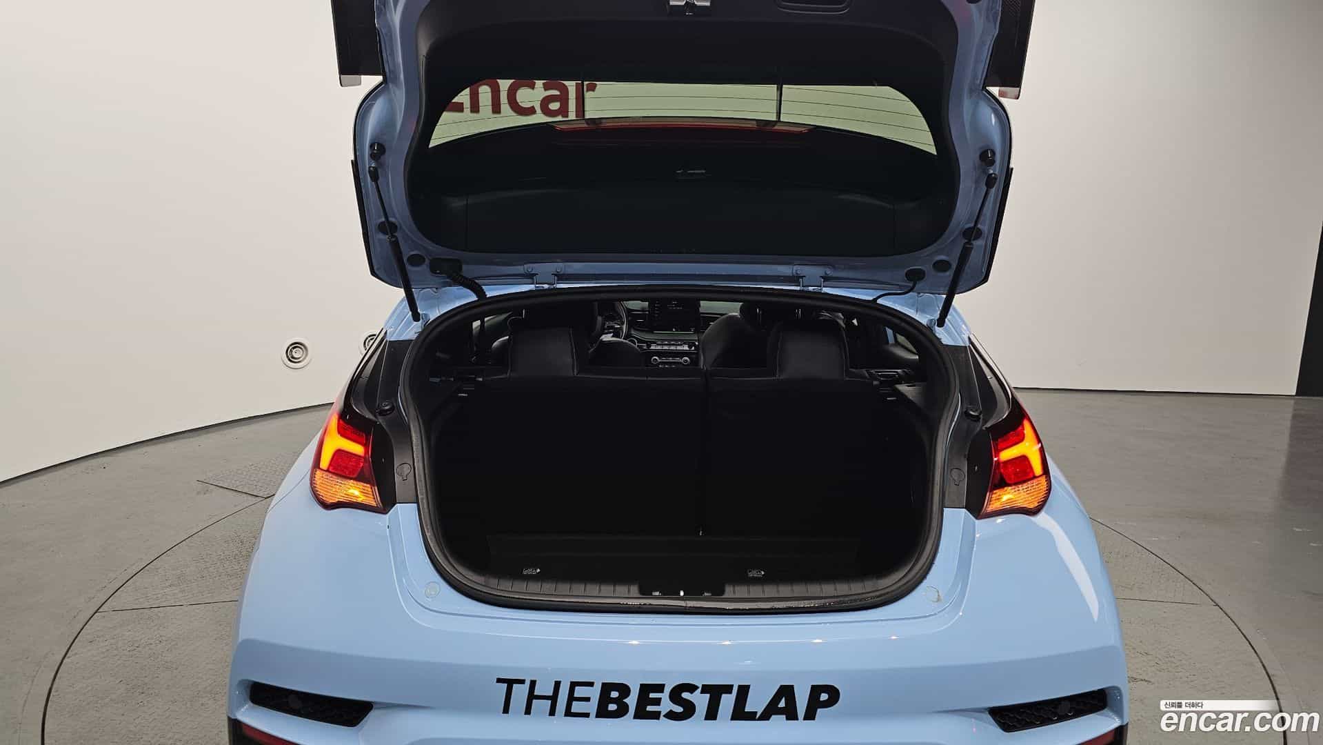 Veloster Hyundai 2021.8-OPTION-024