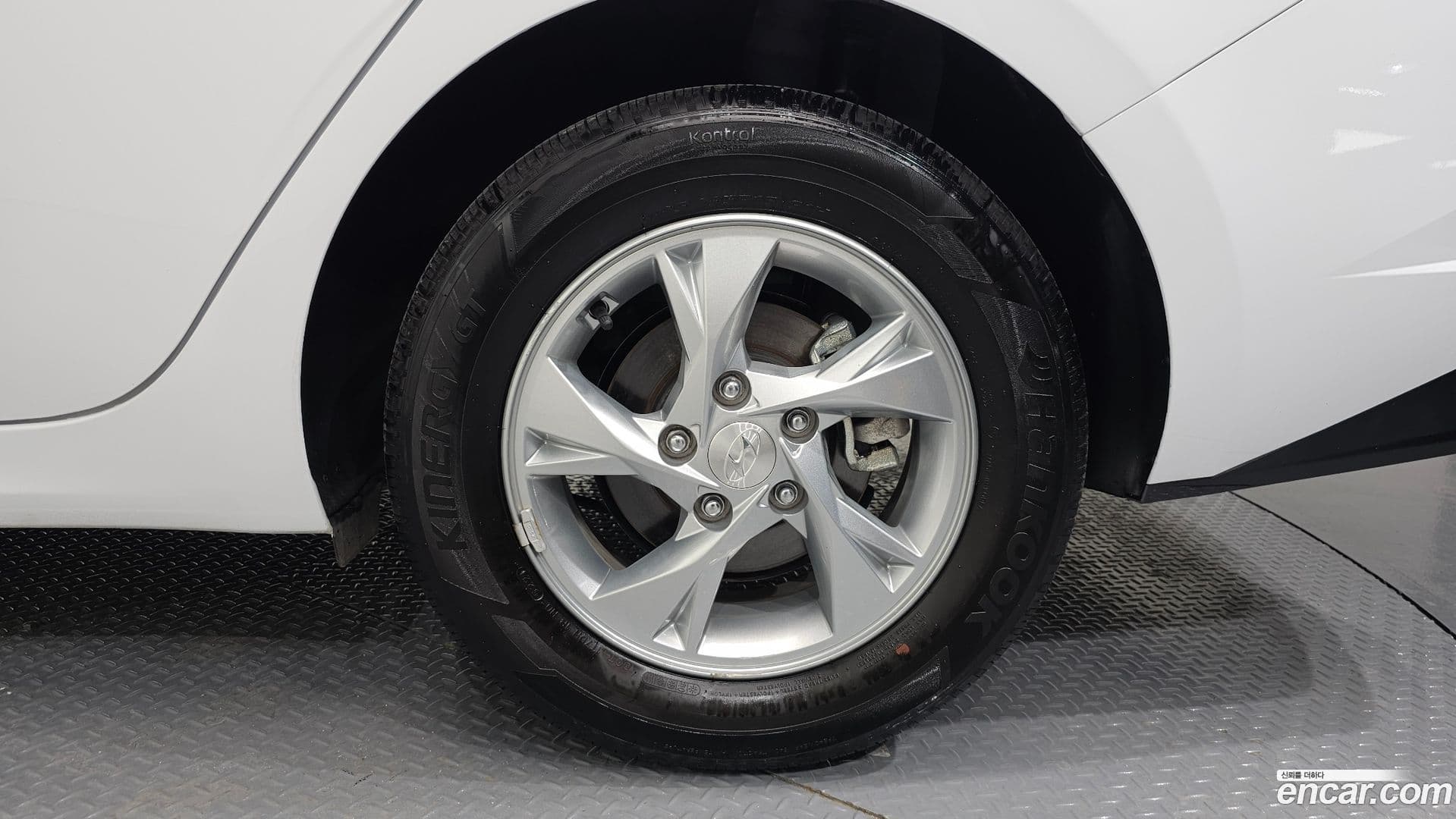Main__Slider__Photo:AVANTE Hyundai 2022.0-4