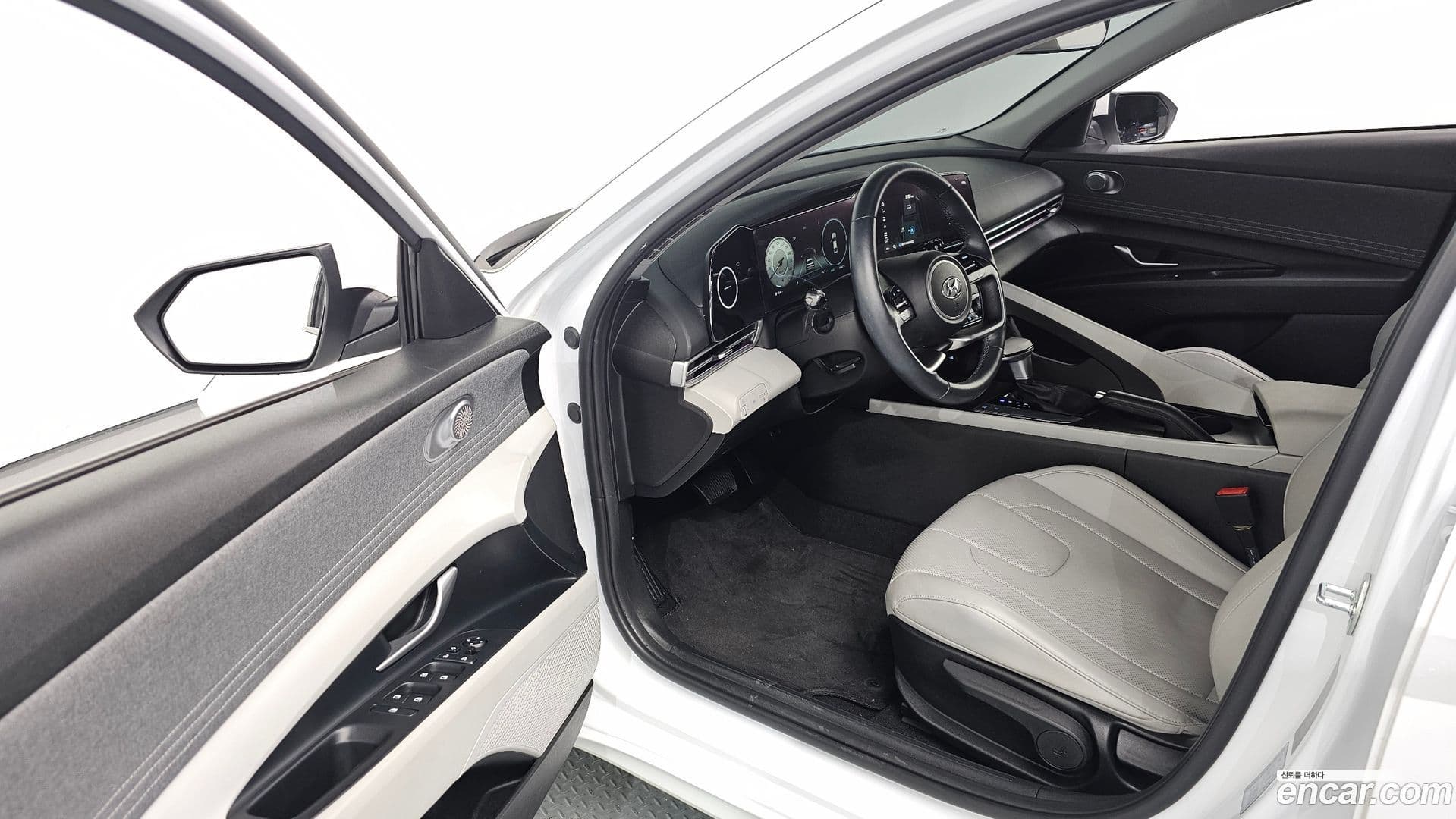 Main__Slider__Photo:AVANTE Hyundai 2022.0-9