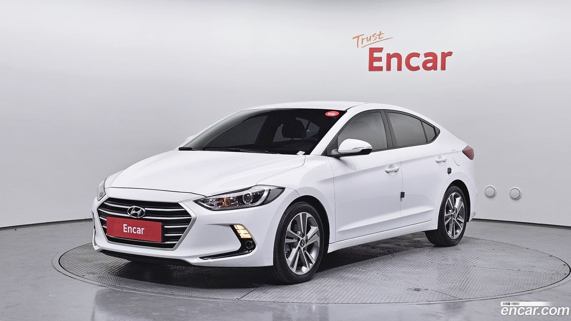 Main__Slider__Photo:AVANTE Hyundai 2017.2-0