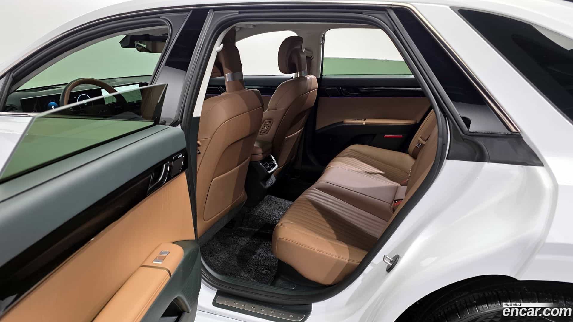 Grandeur Hyundai 2025.0-OPTION-015