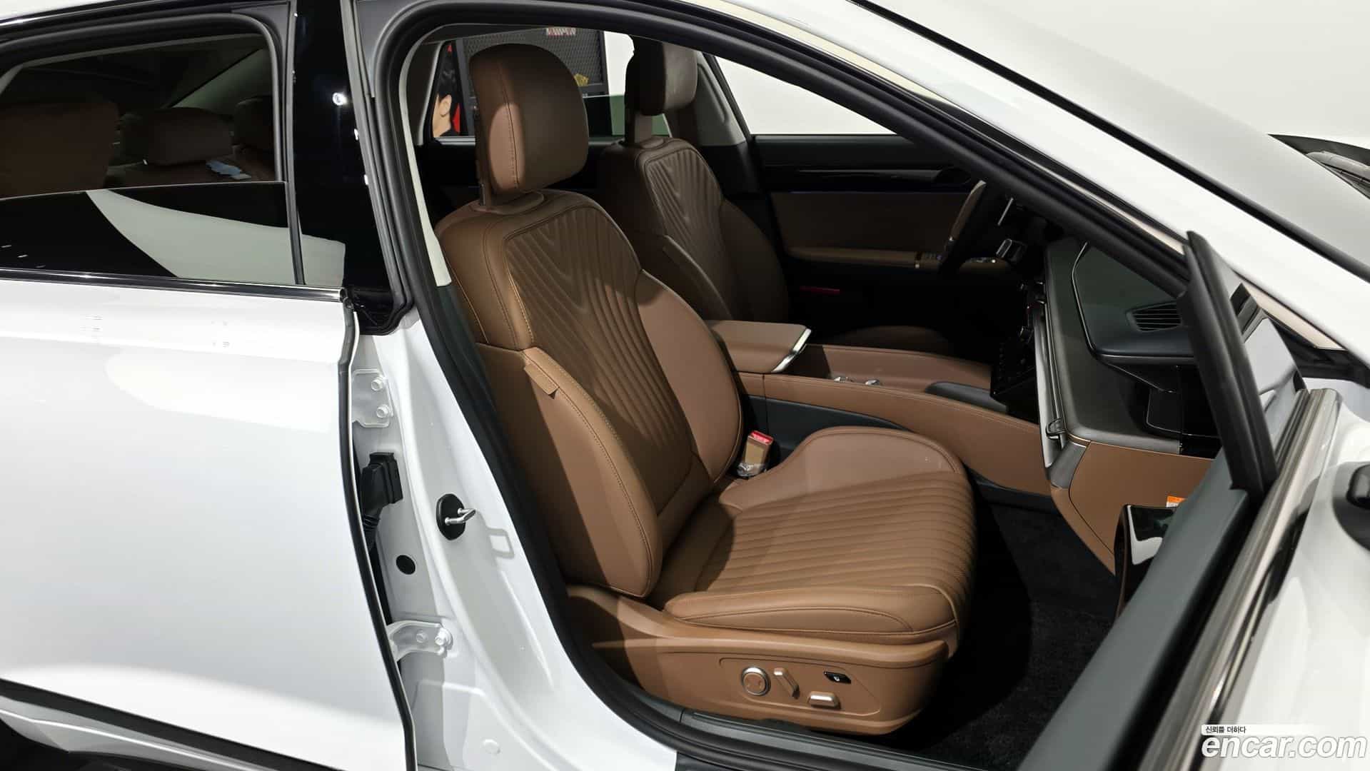 Grandeur Hyundai 2025.0-OPTION-016