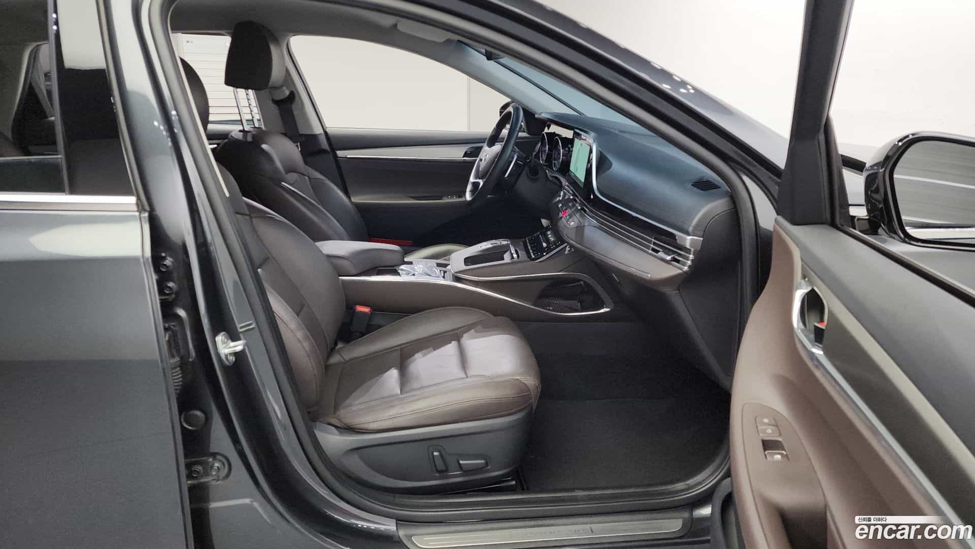 Grandeur Hyundai 2021.9-OPTION-016