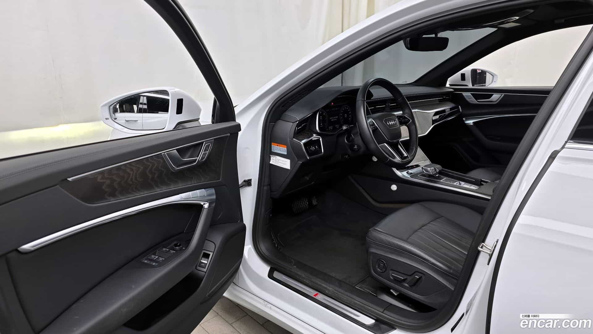 A6 Audi 2021.0-INNER-010