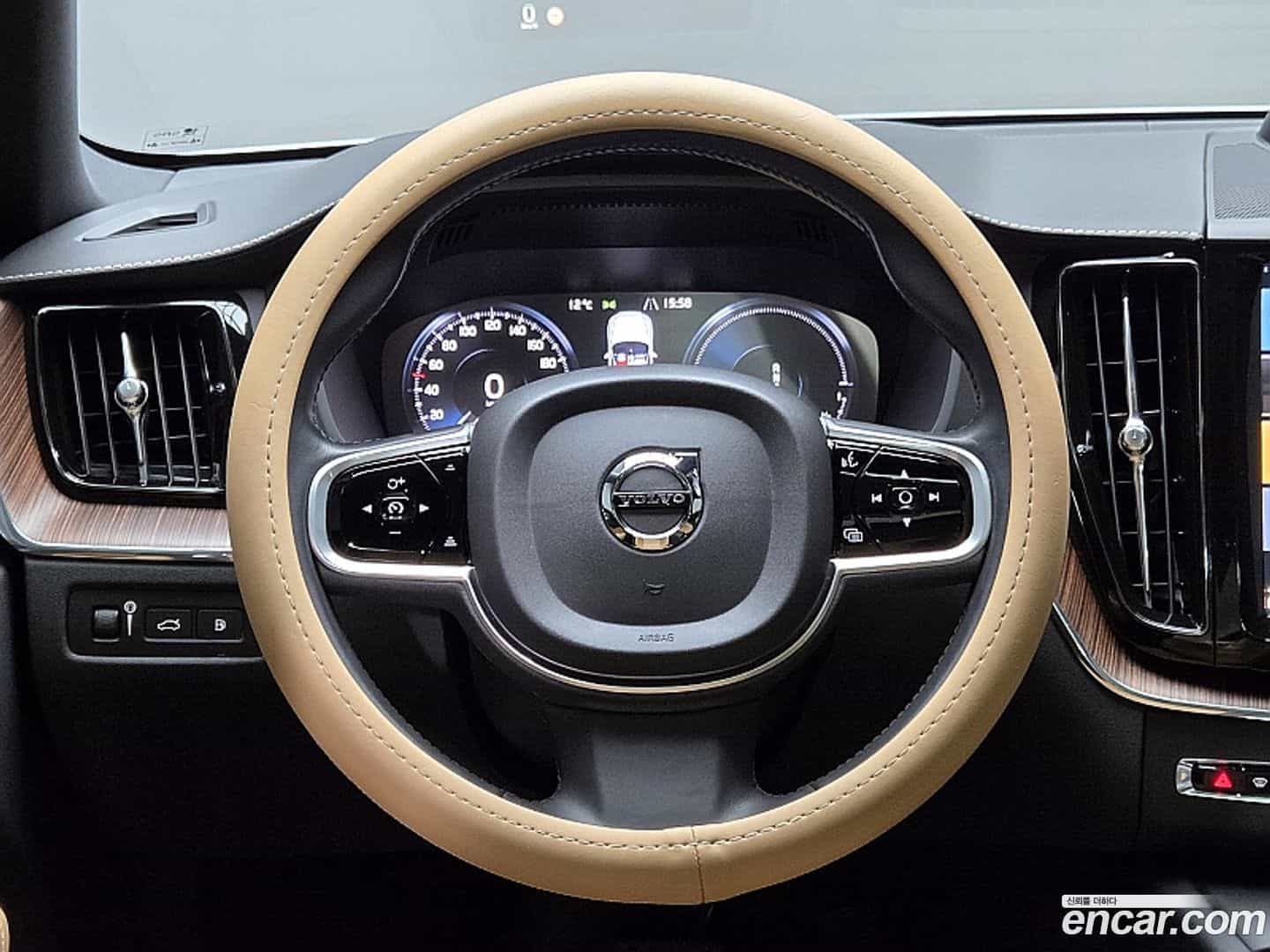 XC60 Volvo 2021.1-OPTION-015