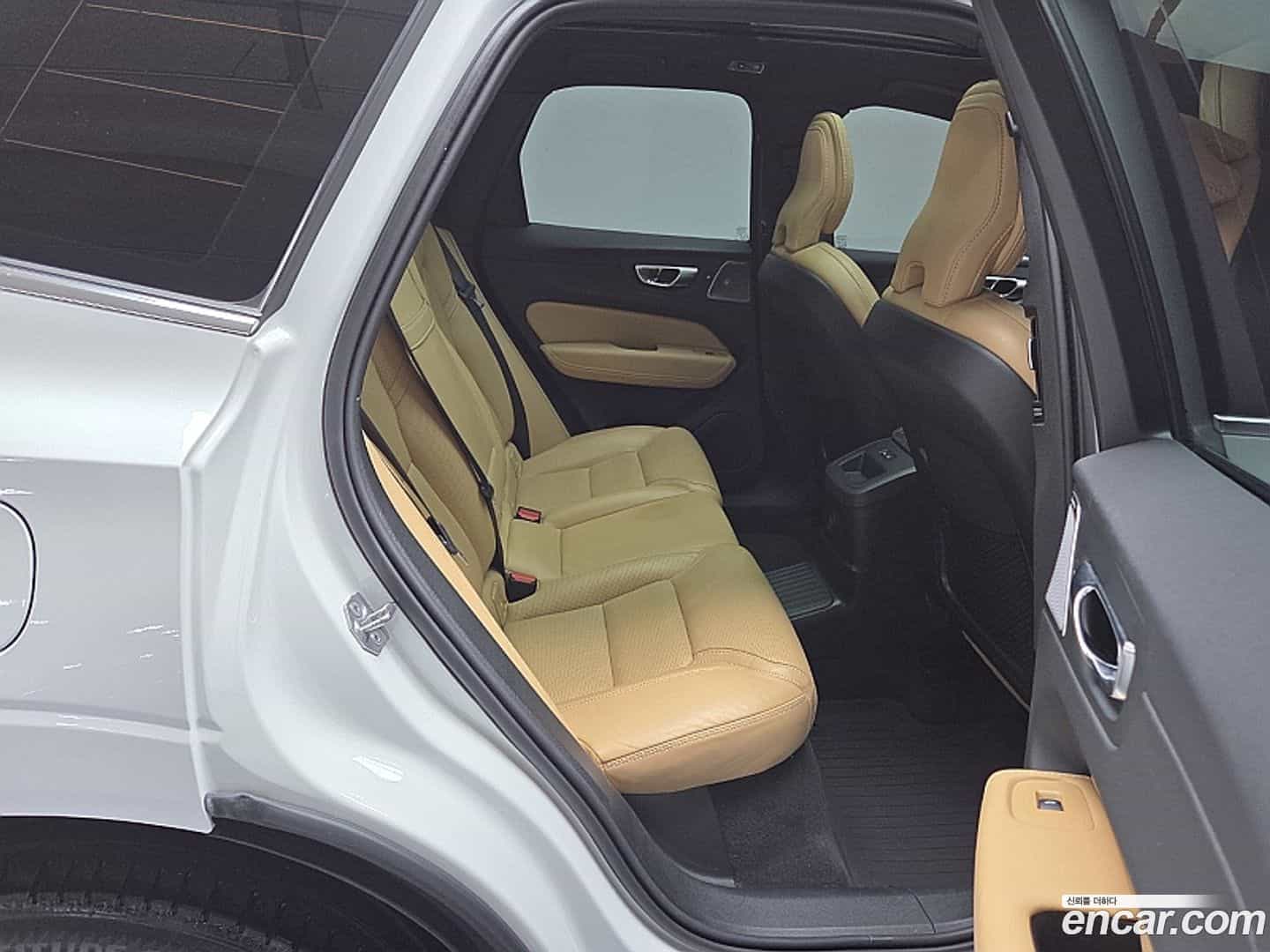 XC60 Volvo 2021.1-OPTION-019