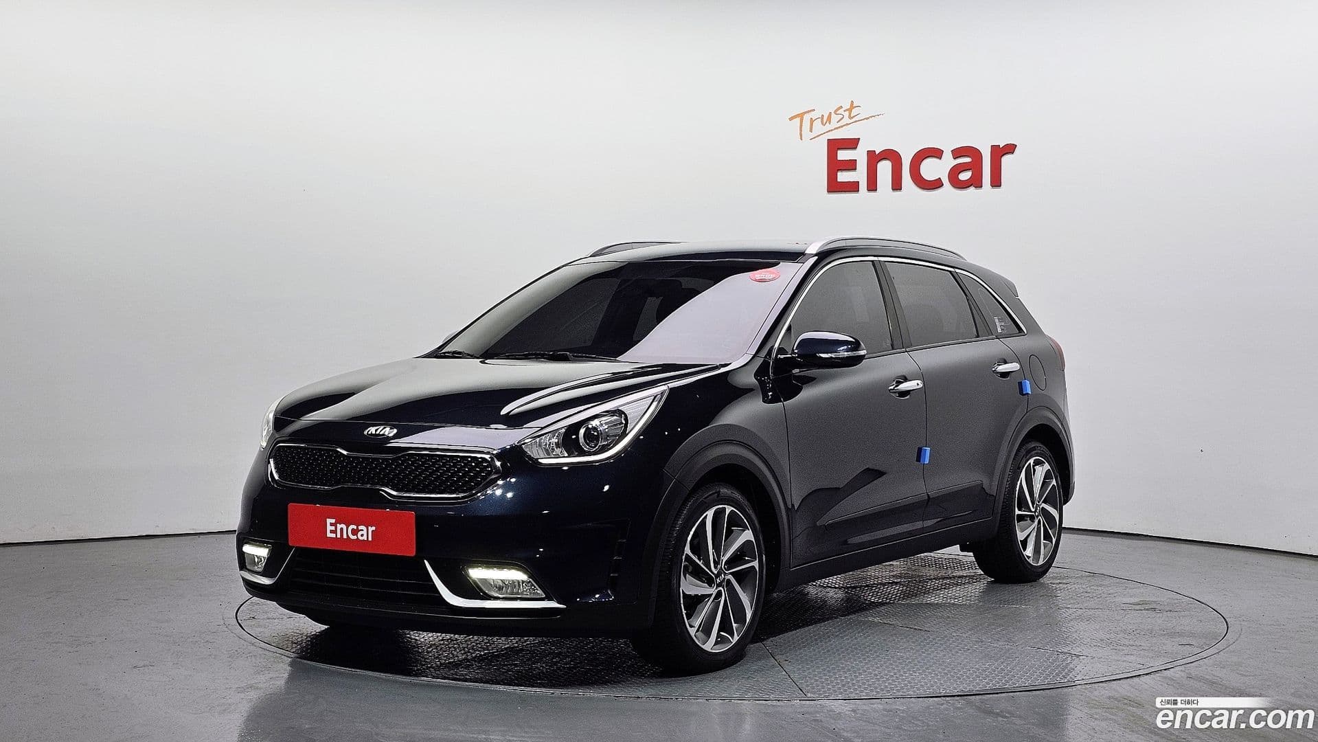 Main__Slider__Photo:Niro Kia 2016.11-0