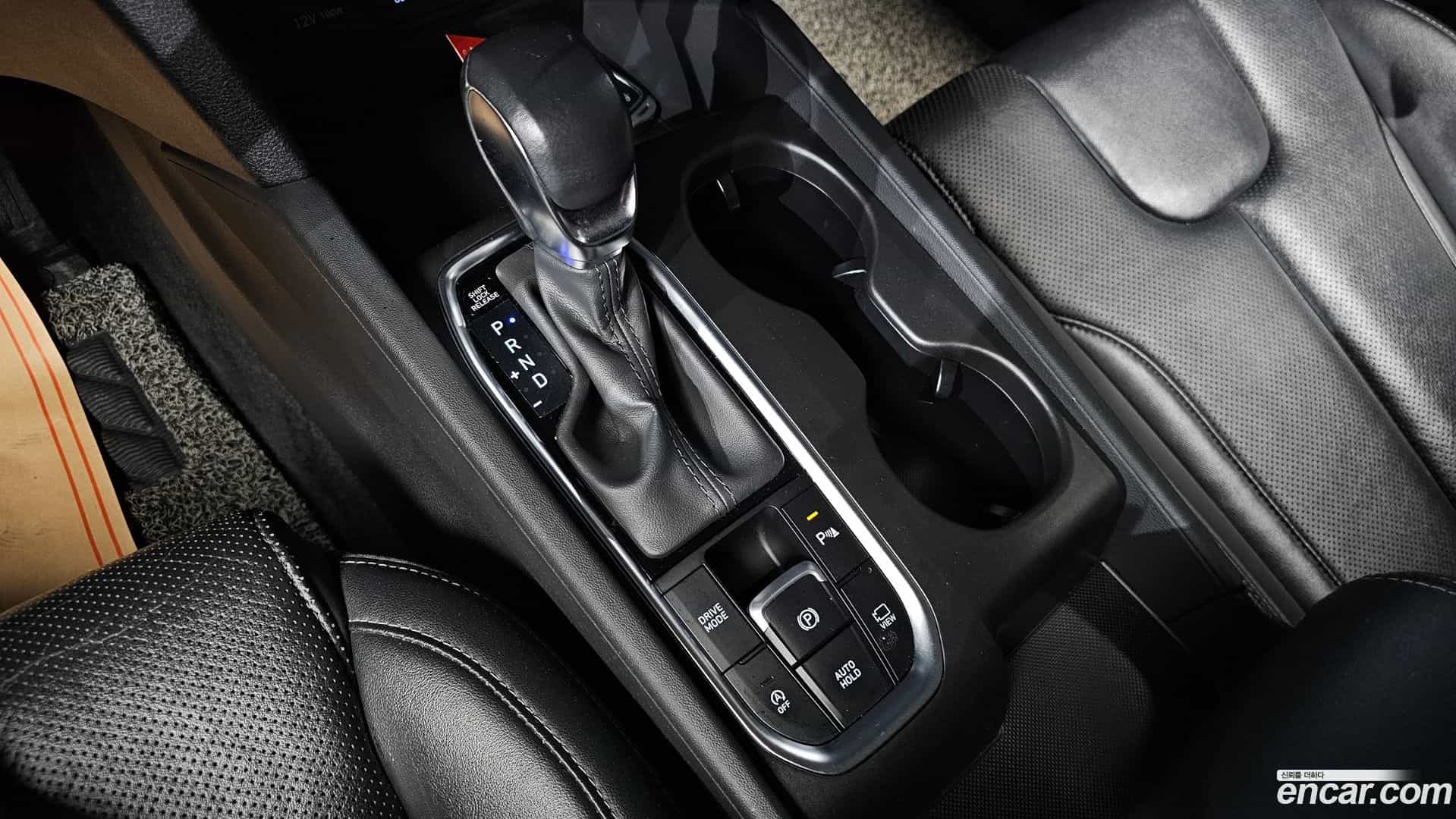 Santafe Hyundai 2018.10-INNER-009