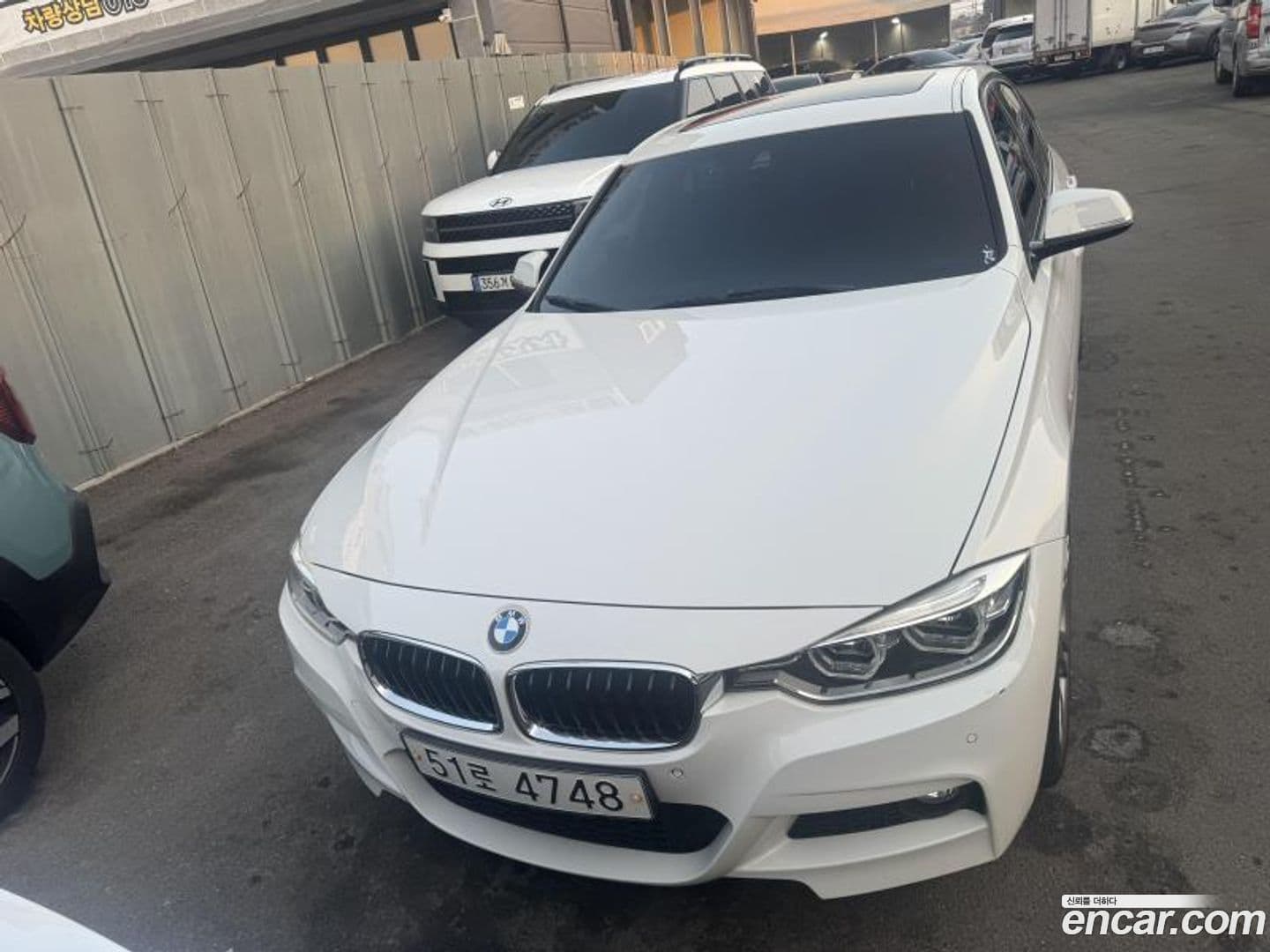 Main__Slider__Photo:3-Series BMW 2017.10-0