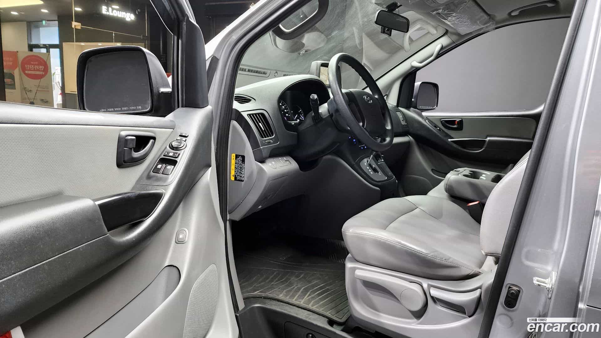Starex Hyundai 2019.7-OPTION-015
