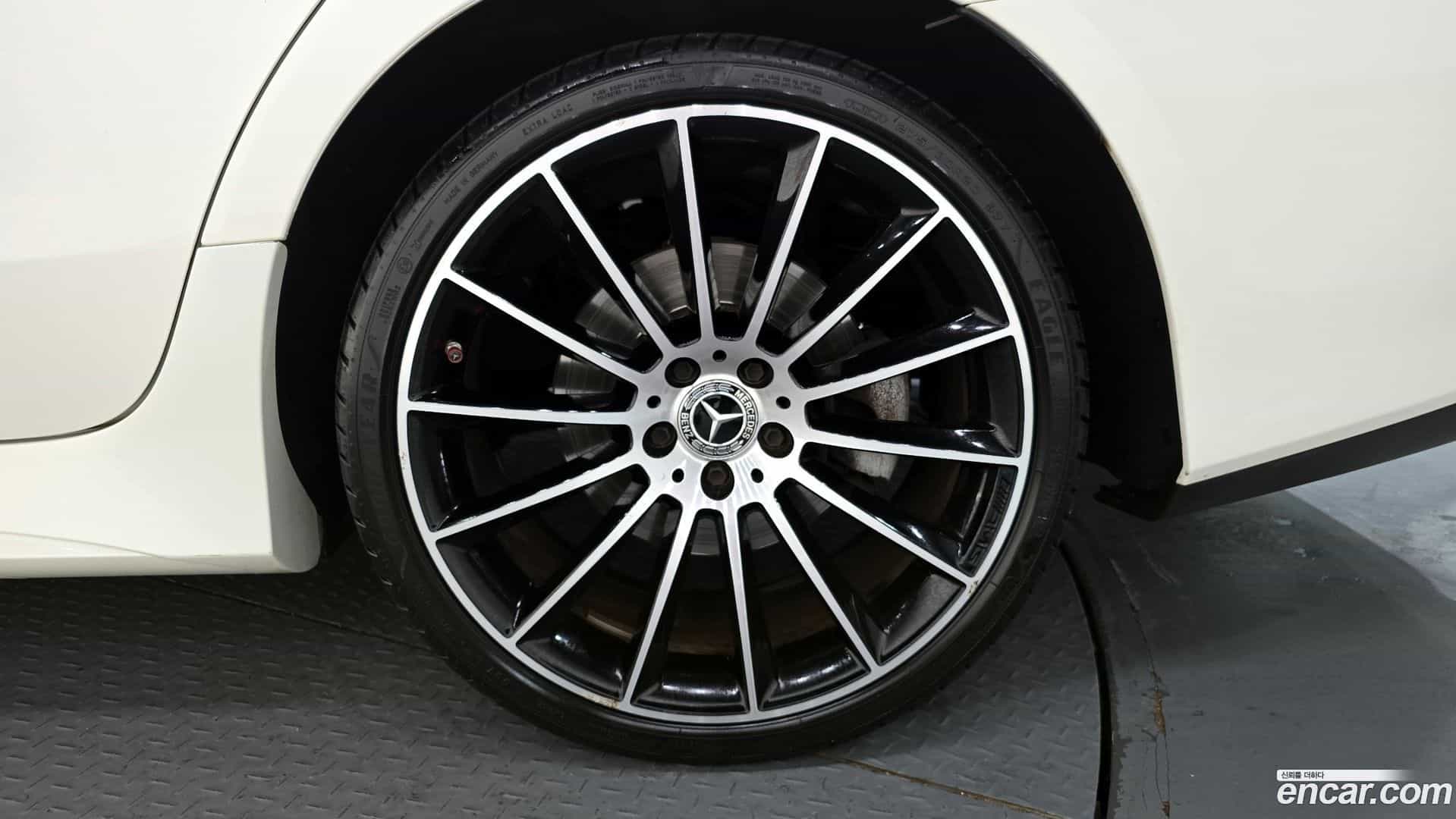 CLS-Class Mercedes-Benz 2018.10-OUTER-005