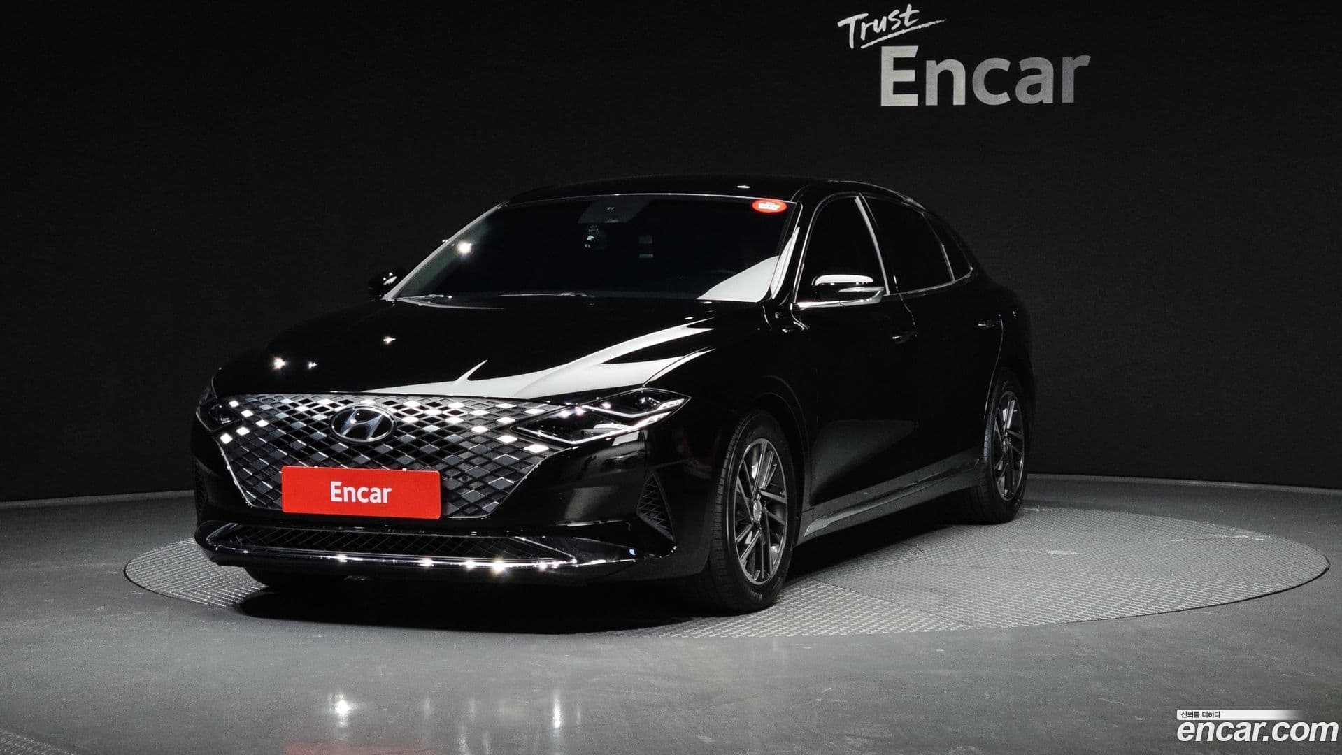 Main__Slider__Photo:Grandeur Hyundai 2020.7-0