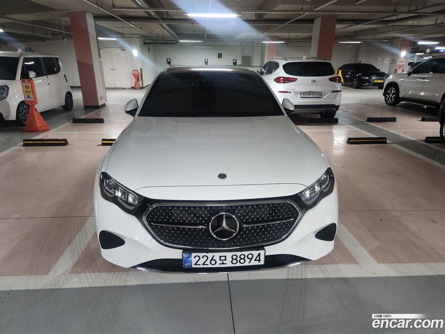 Main__Slider__Photo:E-Class Mercedes-Benz 2024.11-0