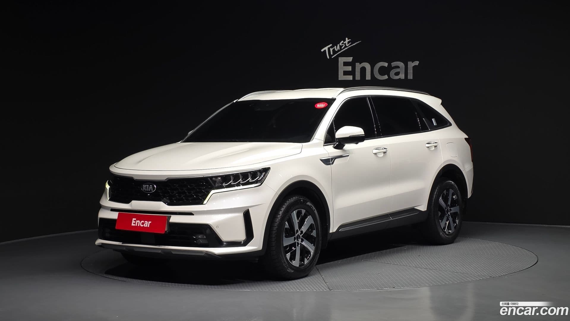 Main__Slider__Photo:Sorento Kia 2021.5-0