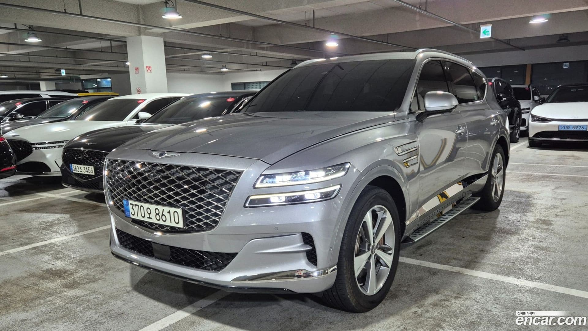 Main__Slider__Photo:GV80 Genesis 2022.3-0