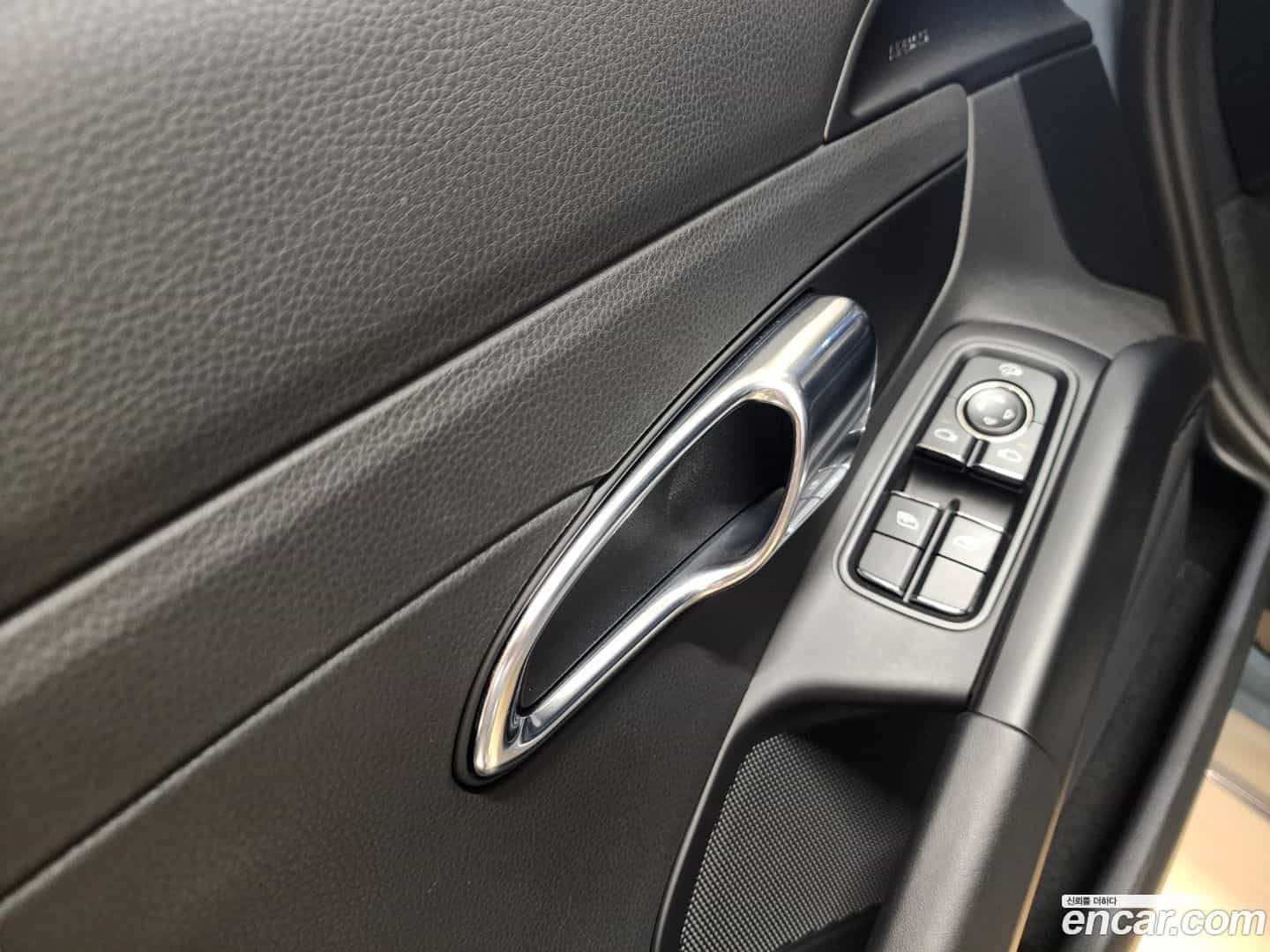 718 Porsche 2017.5-INNER-008