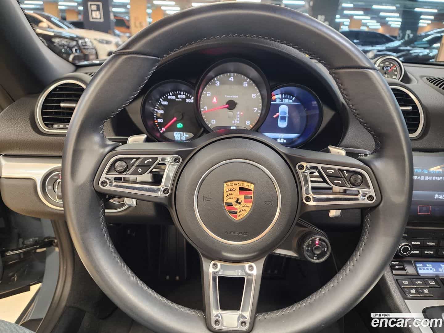 718 Porsche 2017.5-INNER-010