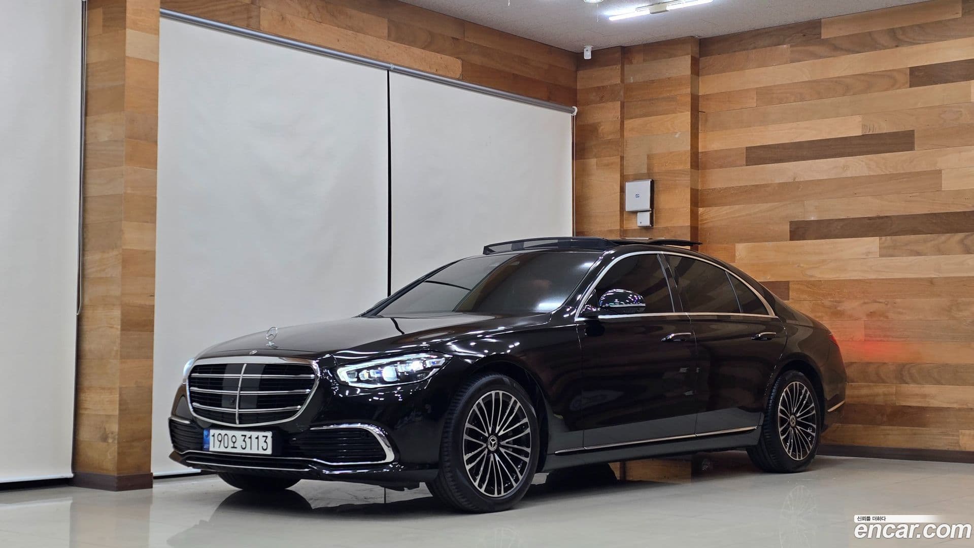 Main__Slider__Photo:S-Class Mercedes-Benz 2021.11-0