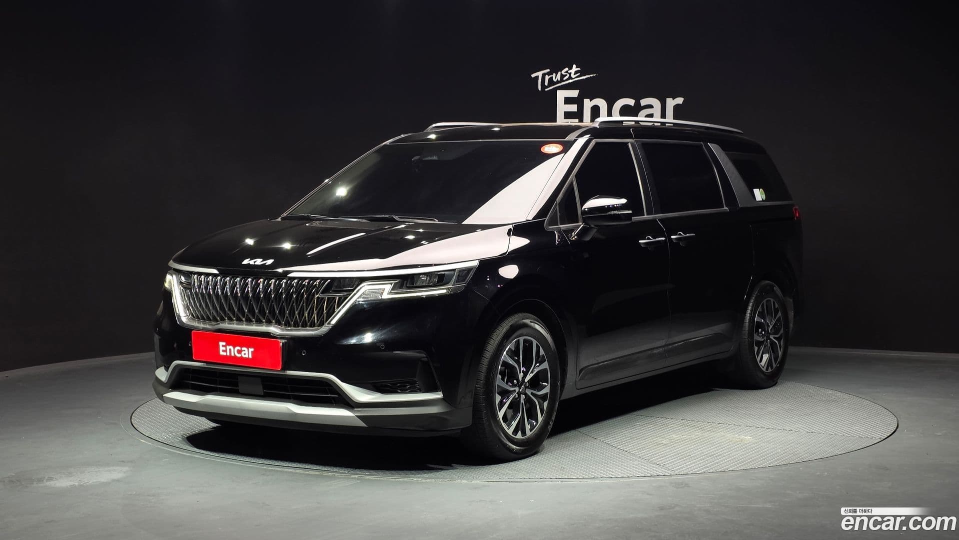 Main__Slider__Photo:Canival Kia 2022.0-0