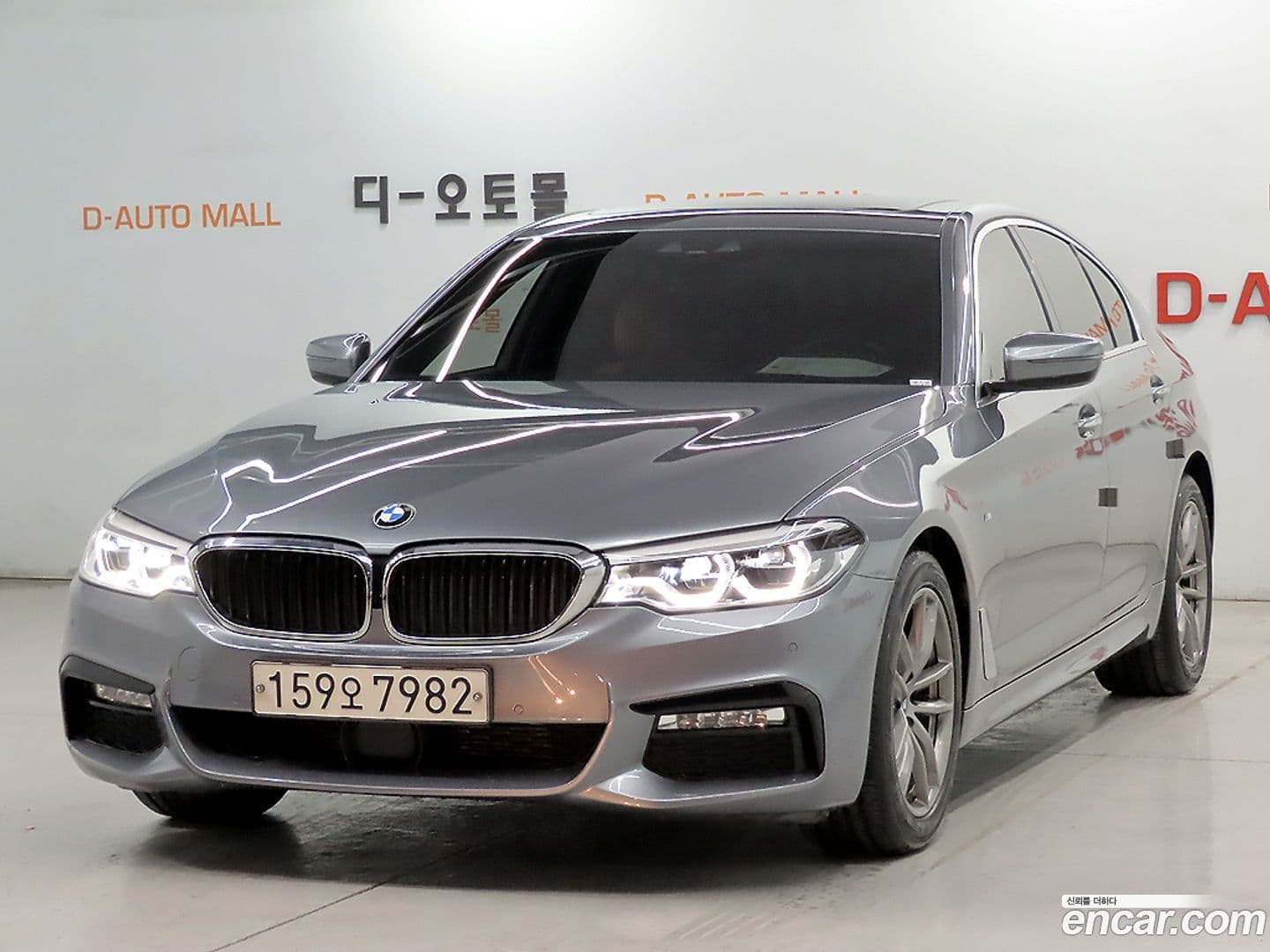 Main__Slider__Photo:5-Series BMW 2017.11-0