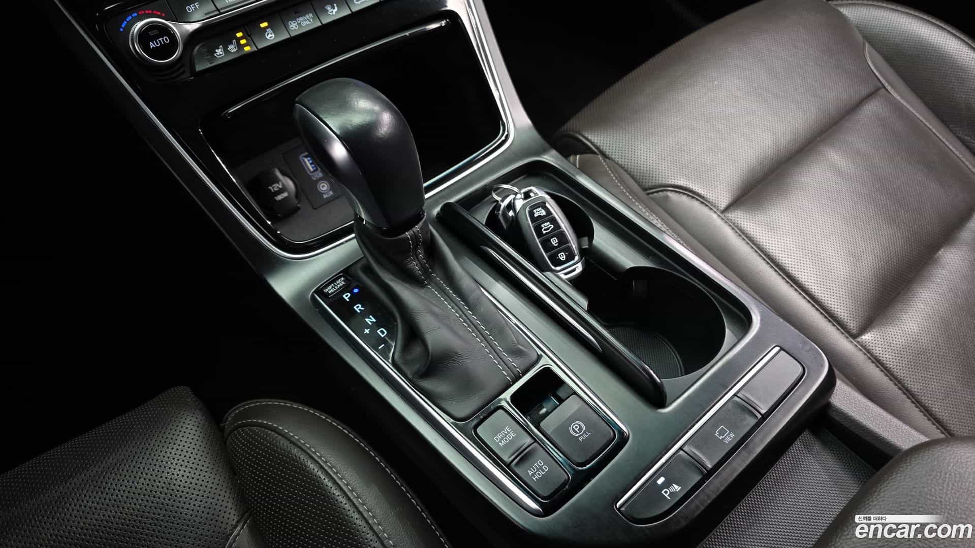 Grandeur Hyundai 2019.10-INNER-009