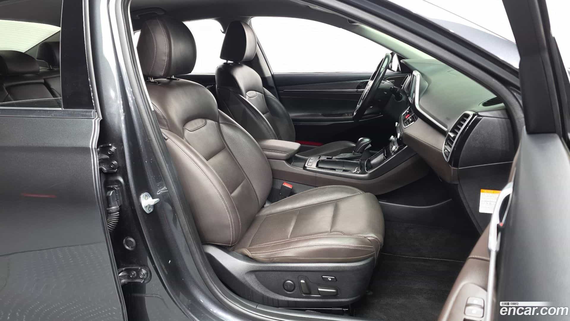 Grandeur Hyundai 2019.10-OPTION-015
