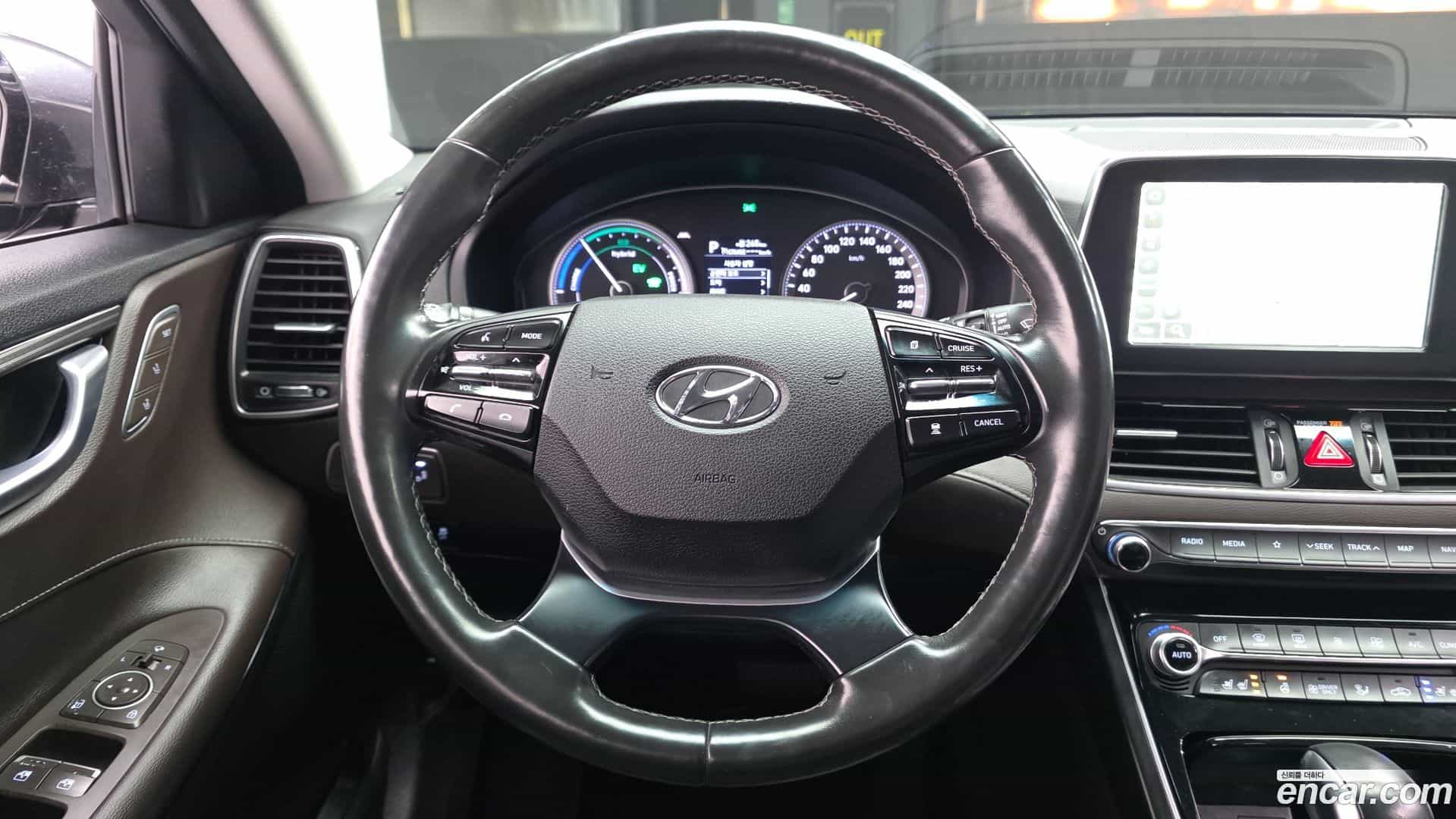 Grandeur Hyundai 2019.10-OPTION-017