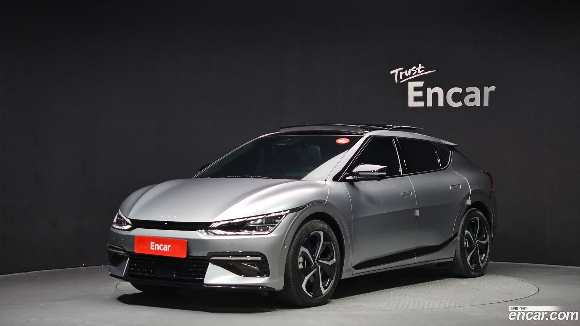 Main__Slider__Photo:EV6 Kia 2022.10-0