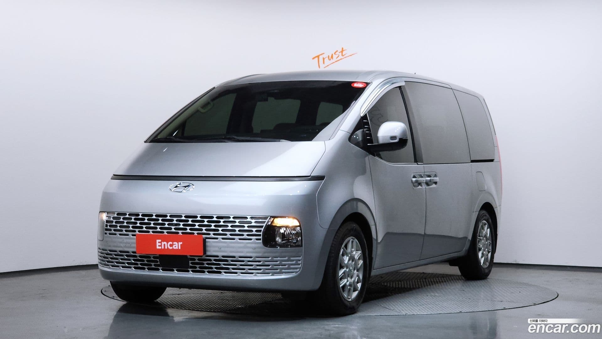 Main__Slider__Photo:Staria Hyundai 2022.4-0