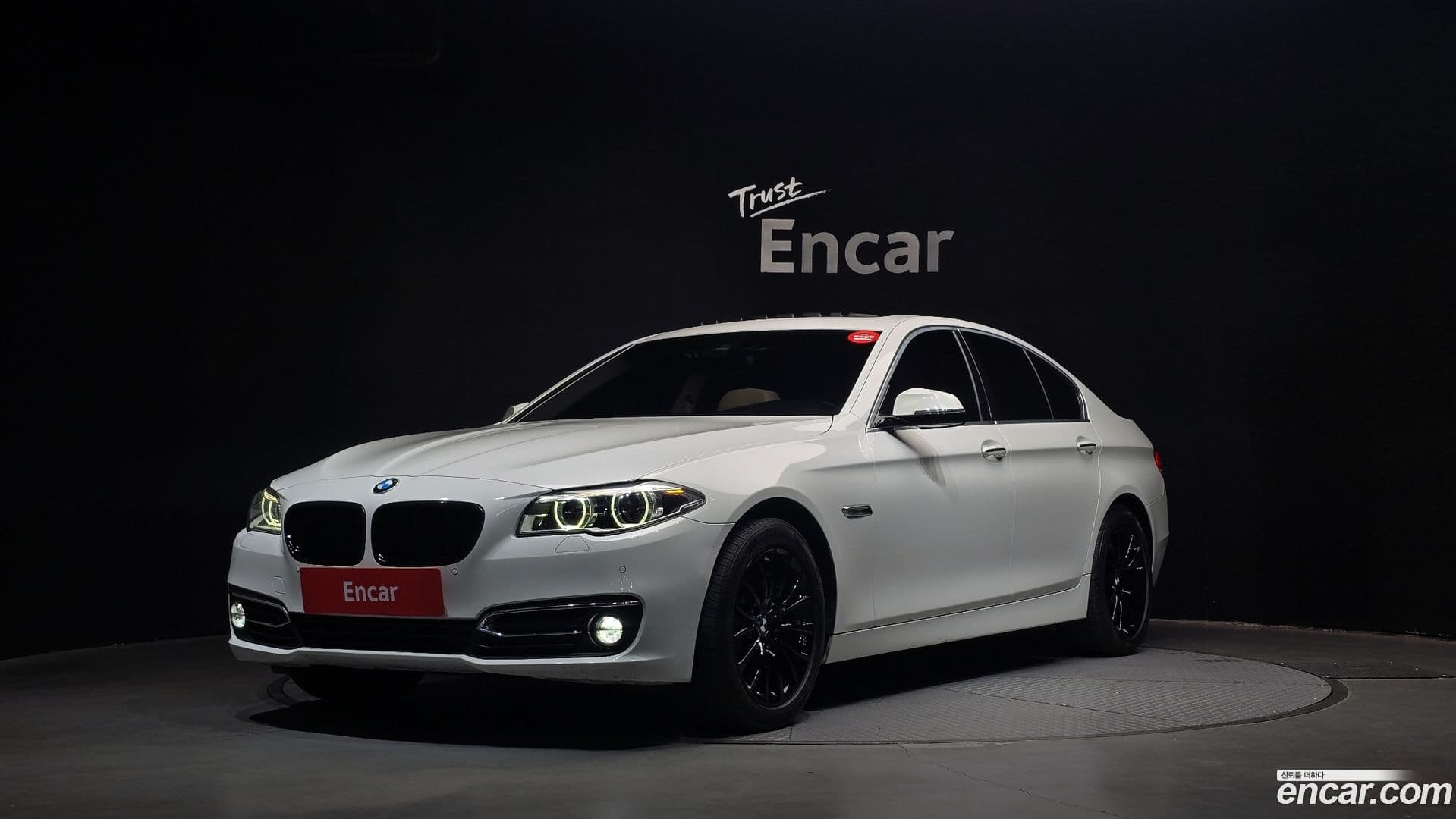 Main__Slider__Photo:5-Series BMW 2016.4-0