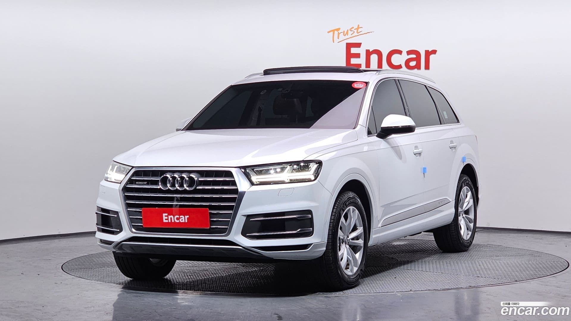 Main__Slider__Photo:Q7 Audi 2019.10-0