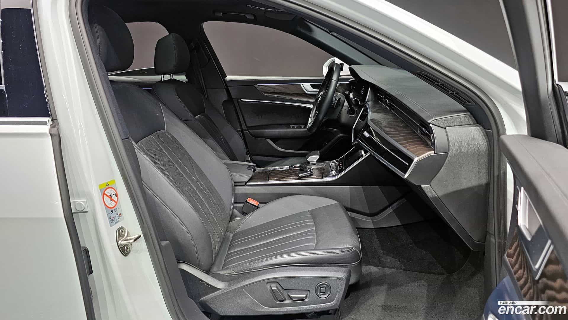 A6 Audi 2021.0-INNER-010