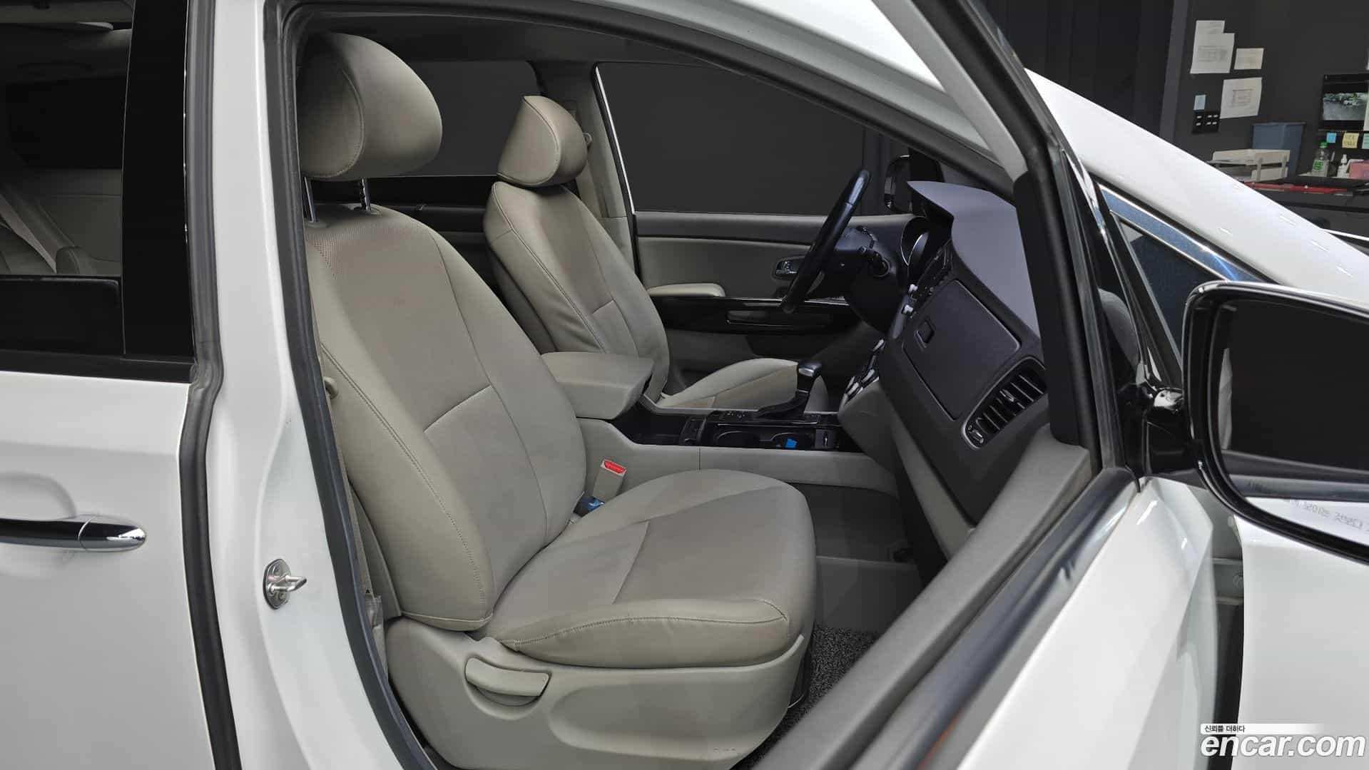 Canival Kia 2018.3-OPTION-016