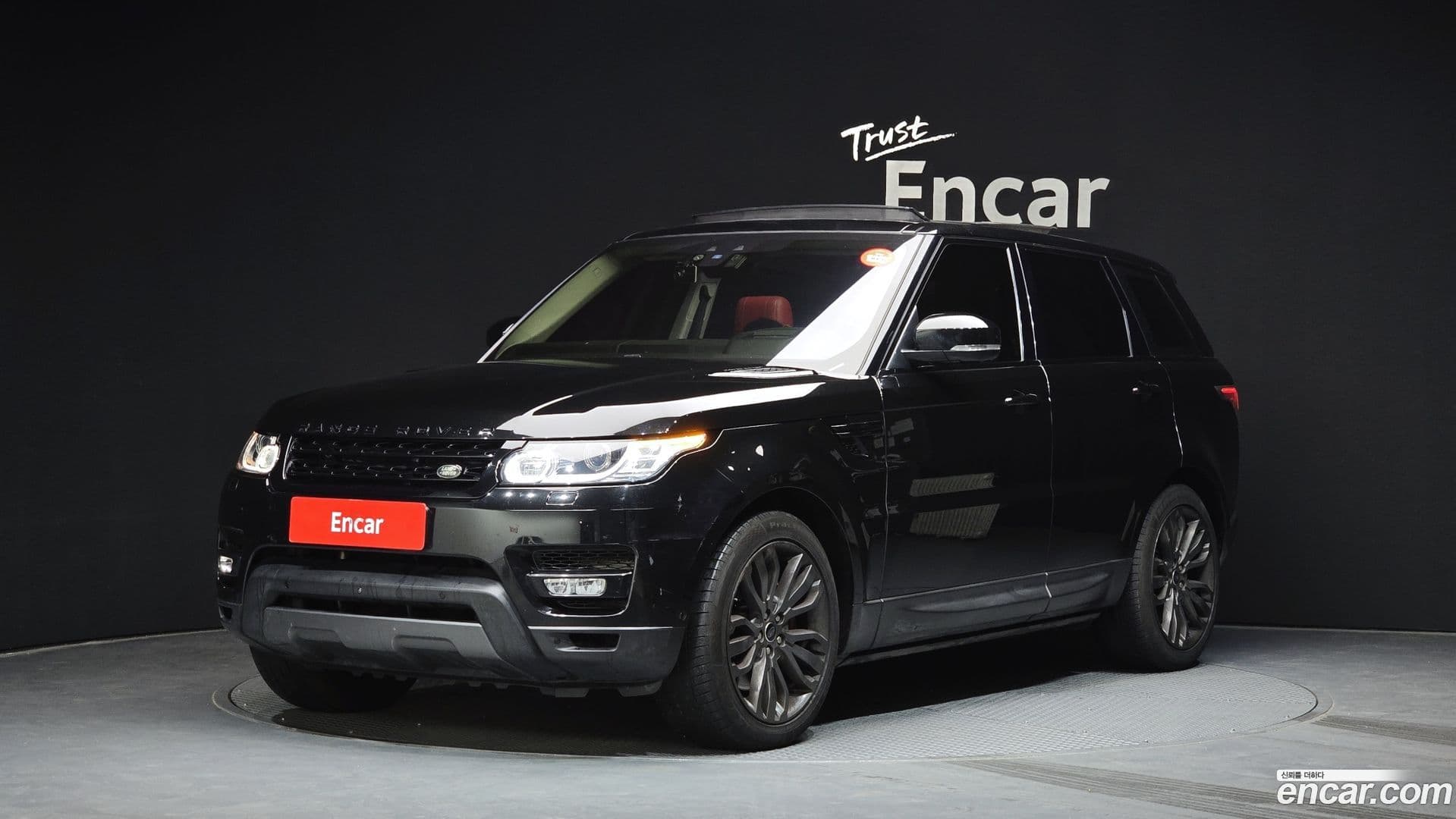 Main__Slider__Photo:Range Rover Sport Land Rover 2017.1-0