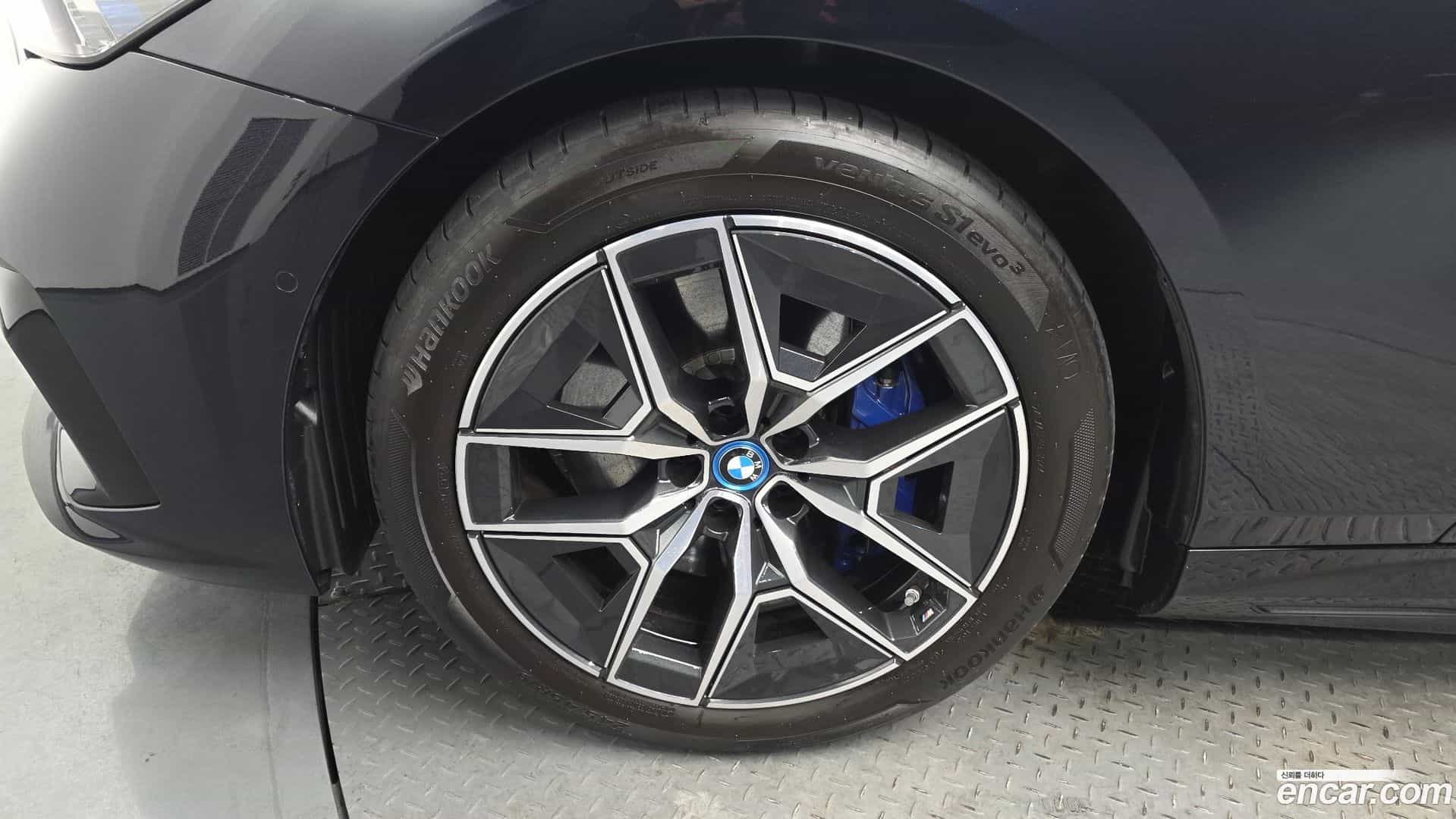i5 BMW 2025.0-OUTER-005