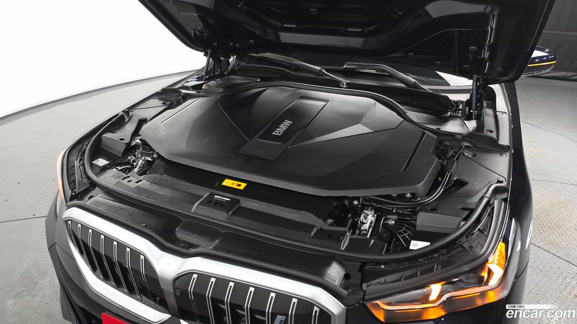 i5 BMW 2025.0-INNER-006