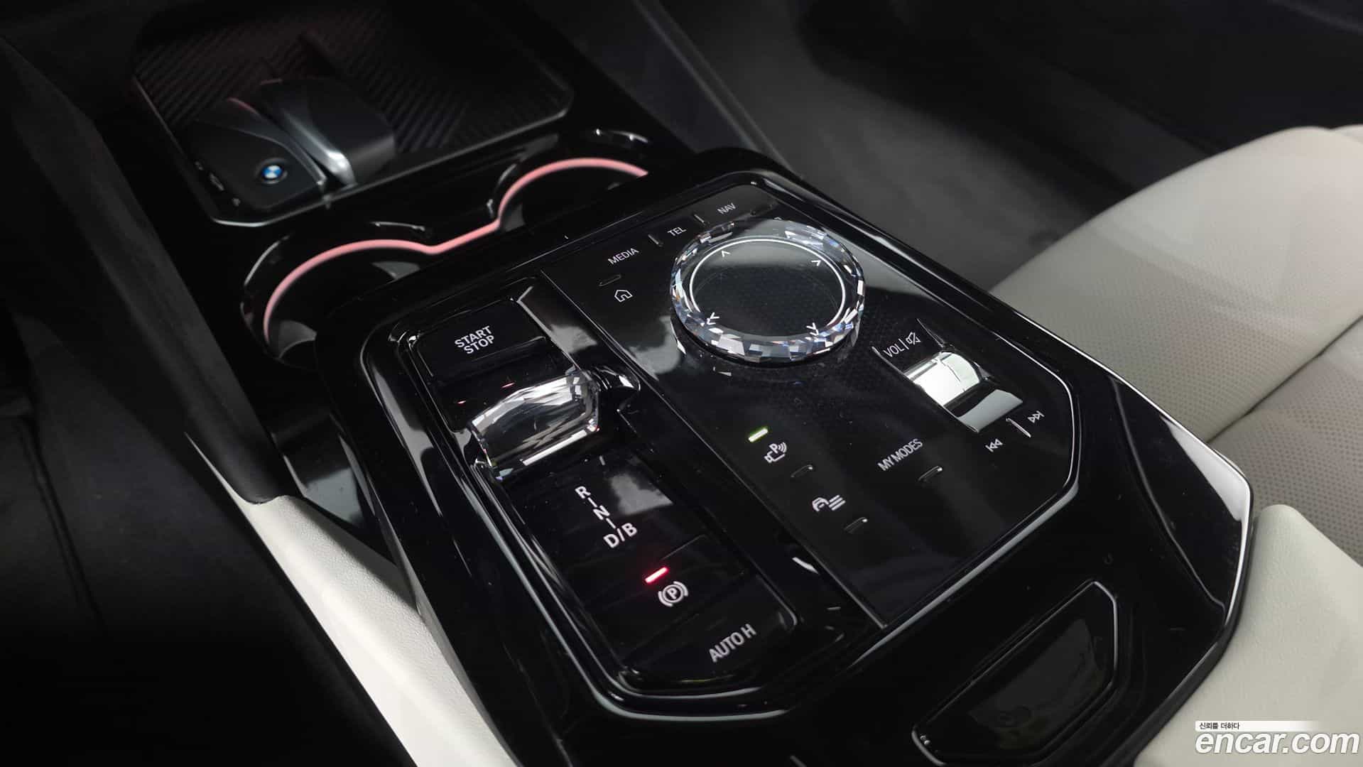 i5 BMW 2025.0-INNER-009