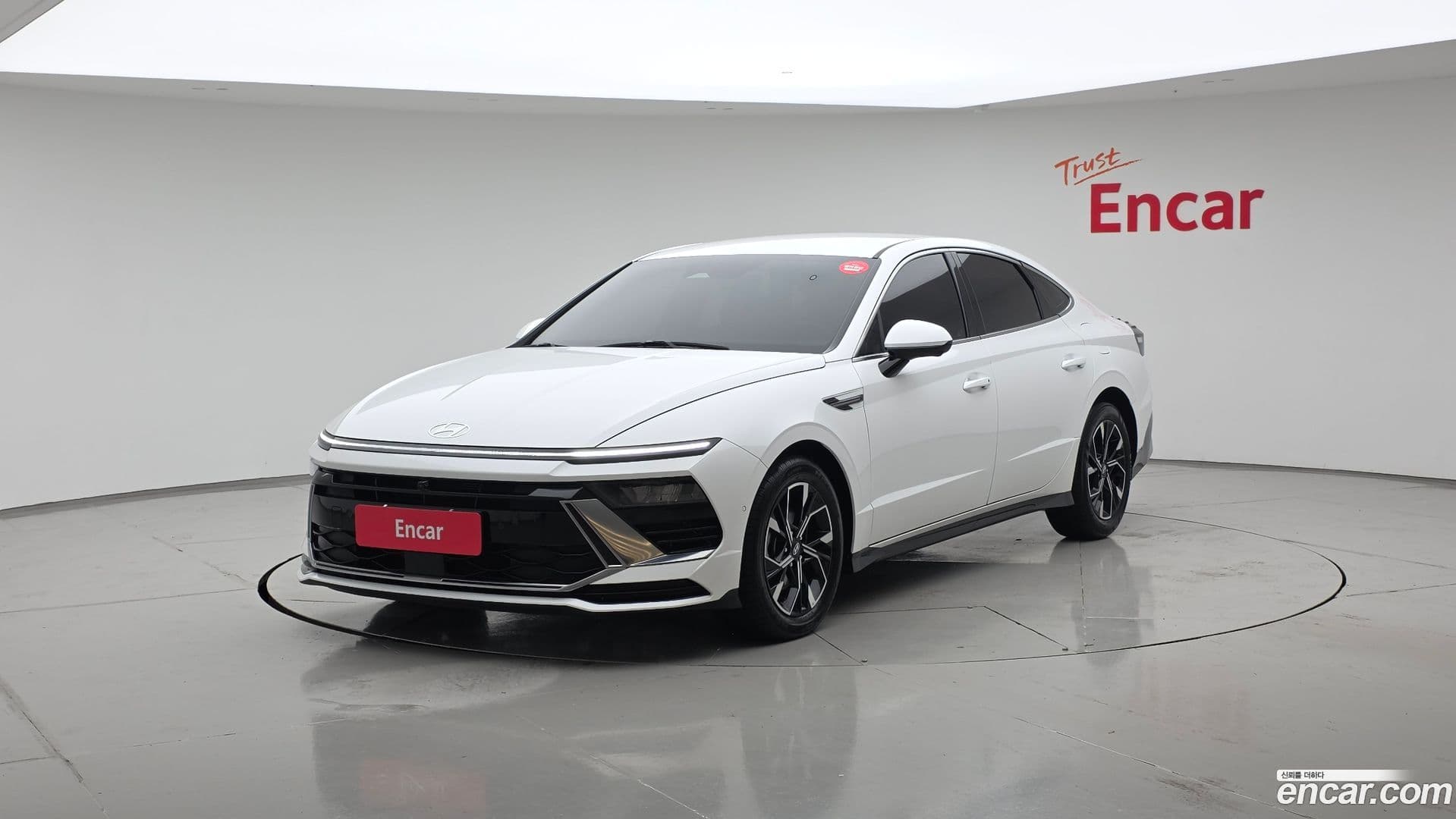Main__Slider__Photo:Sonata Hyundai 2023.8-0