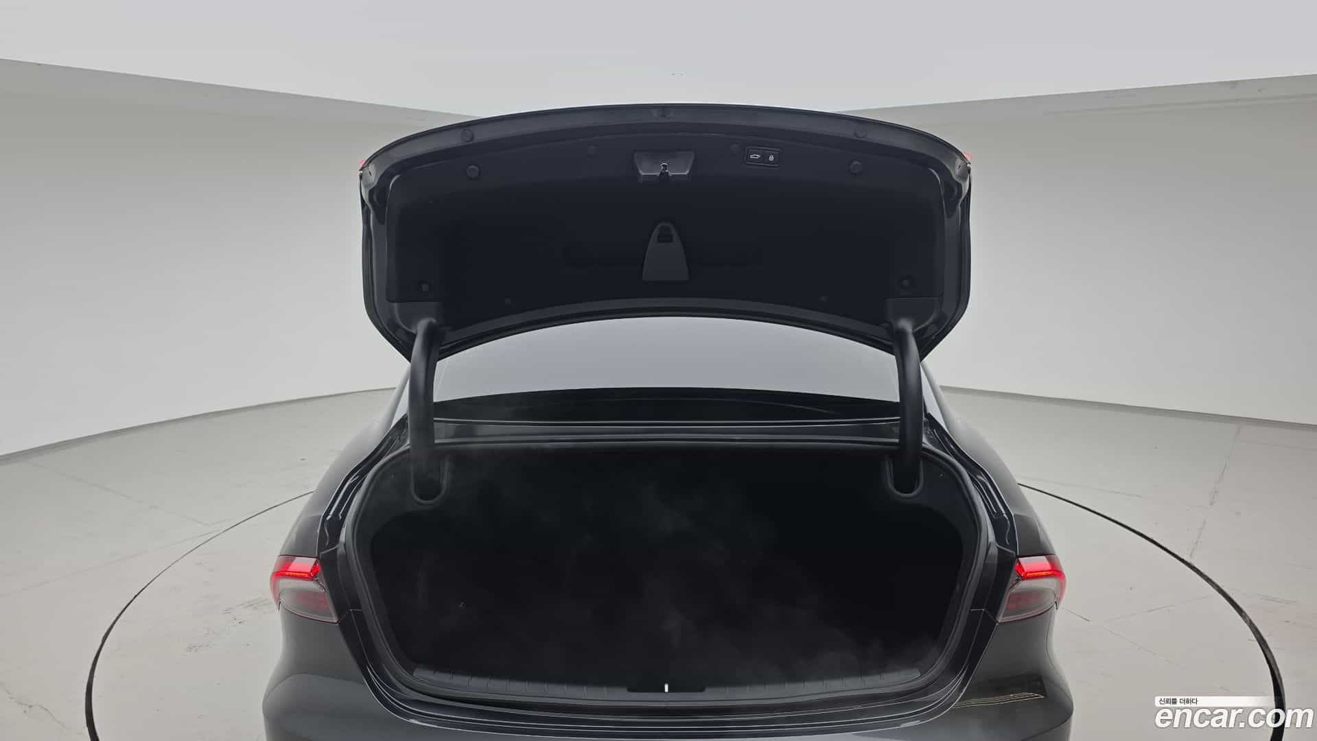 Grandeur Hyundai 2022.3-OPTION-024