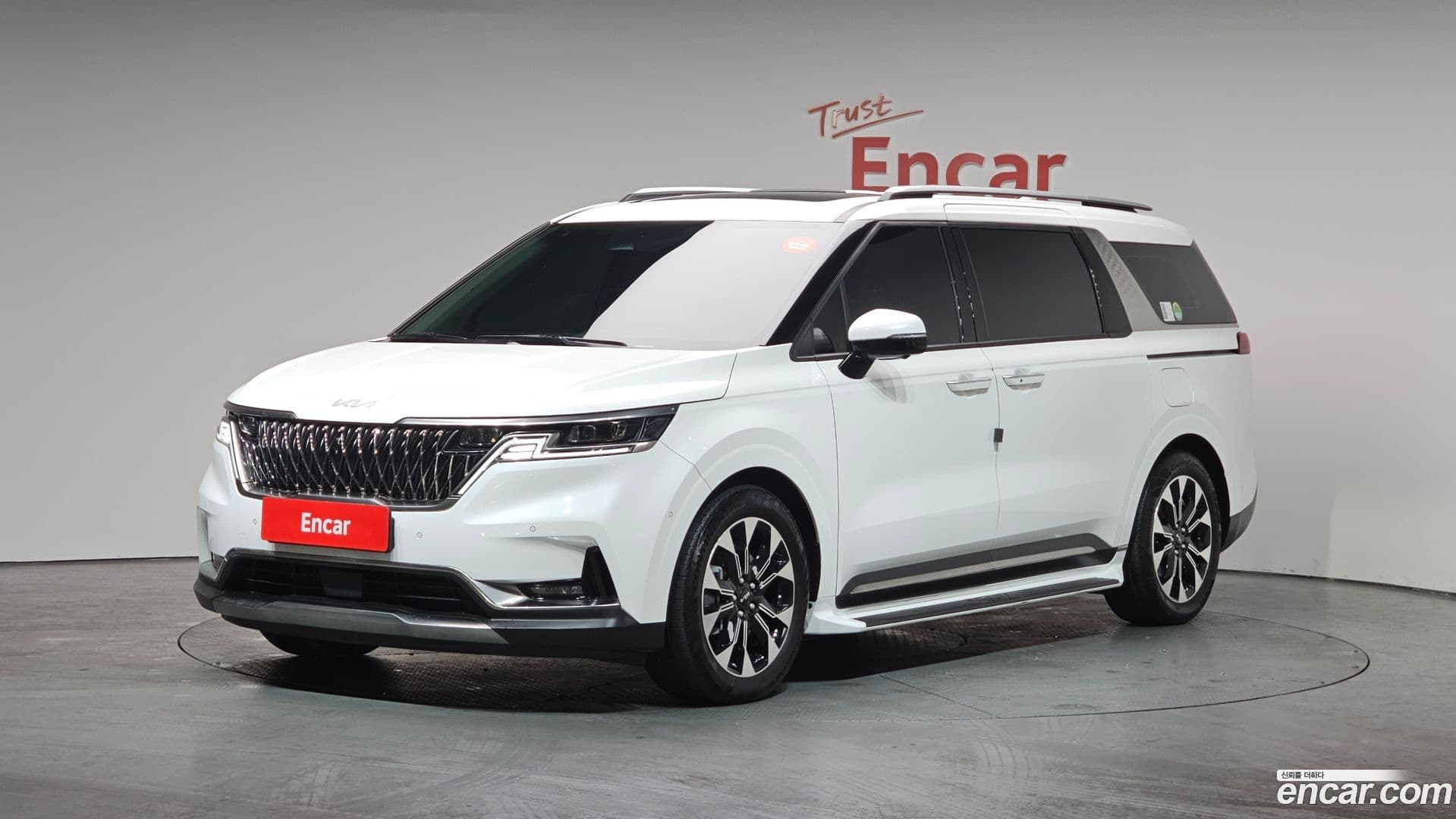 Main__Slider__Photo:Canival Kia 2023.7-0