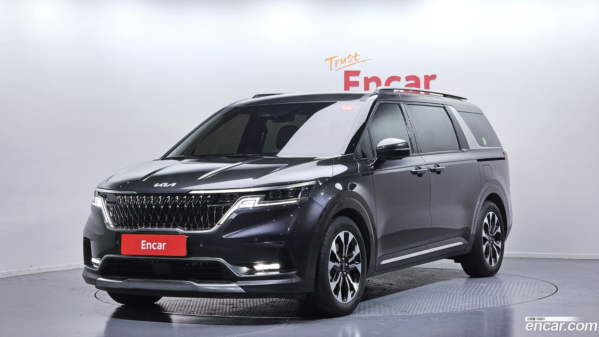 Main__Slider__Photo:Canival Kia 2022.4-0