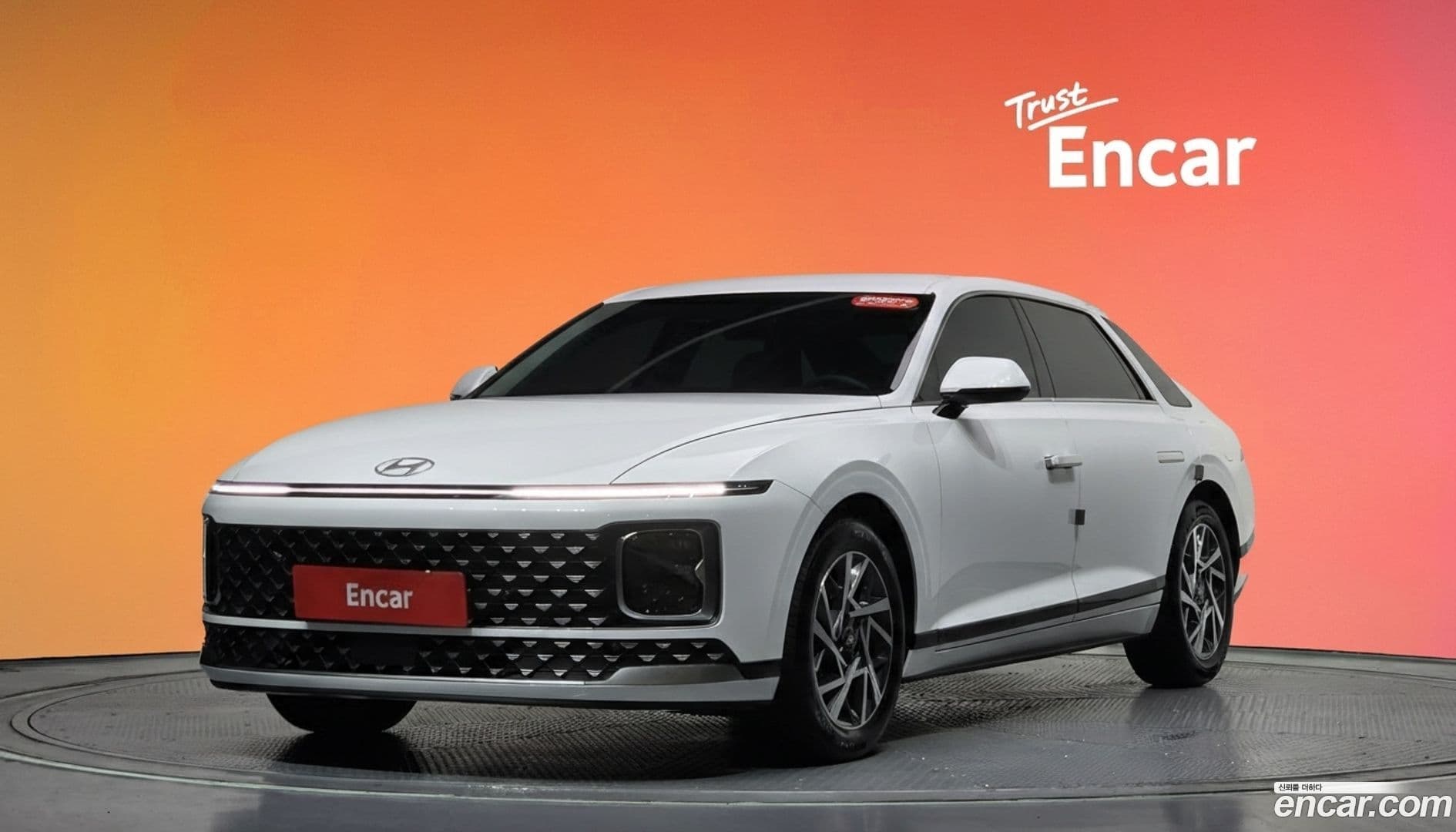 Main__Slider__Photo:Grandeur Hyundai 2023.11-0