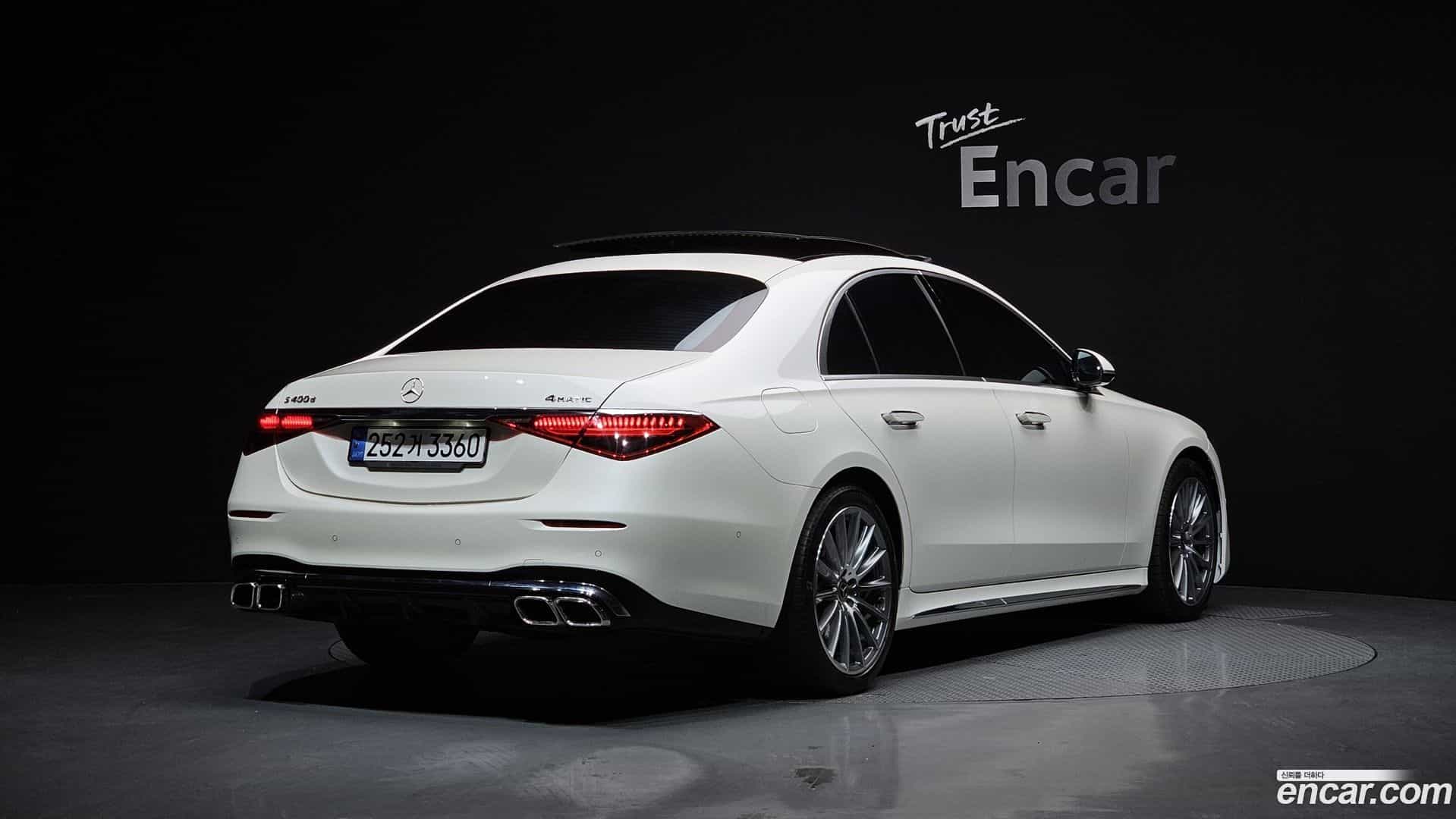 S-Class Mercedes-Benz 2022.9-OUTER-002