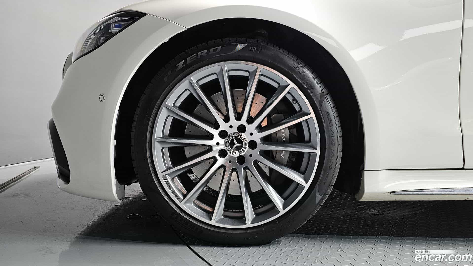 S-Class Mercedes-Benz 2022.9-OUTER-005